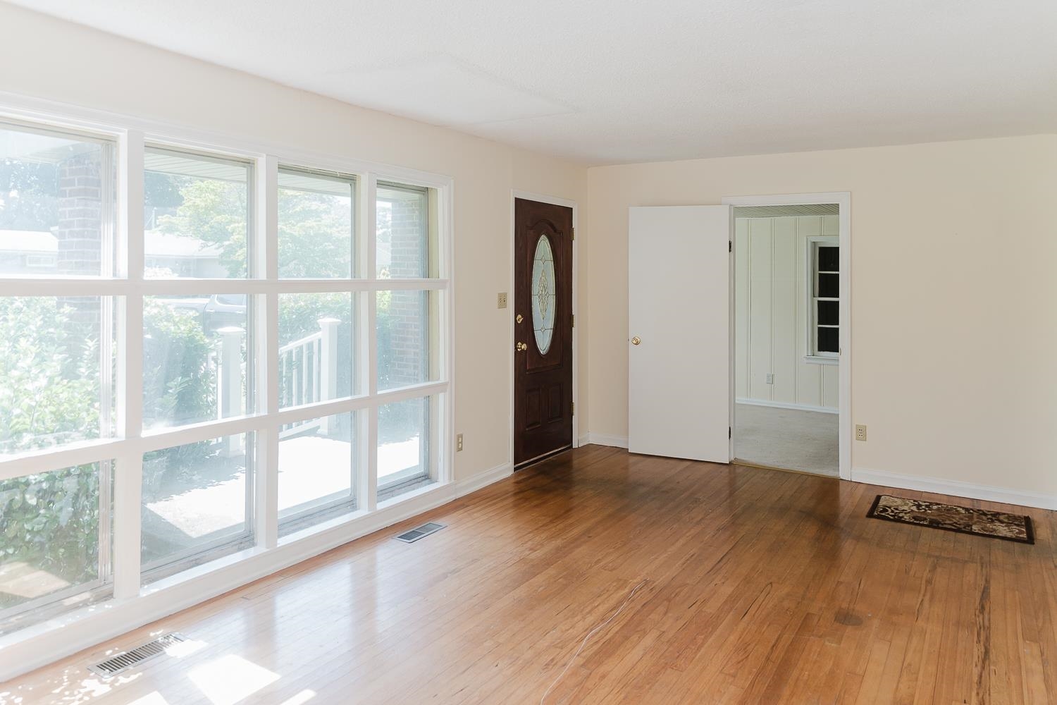 613 N Broad St, Tuscumbia, AL 35674 — photo 3