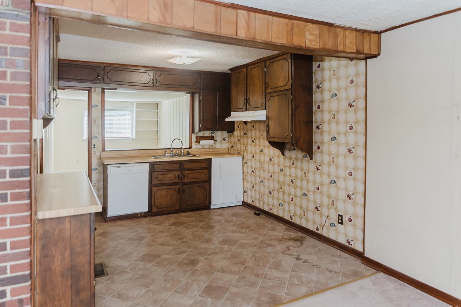 613 N Broad St, Tuscumbia, AL 35674 — photo 8