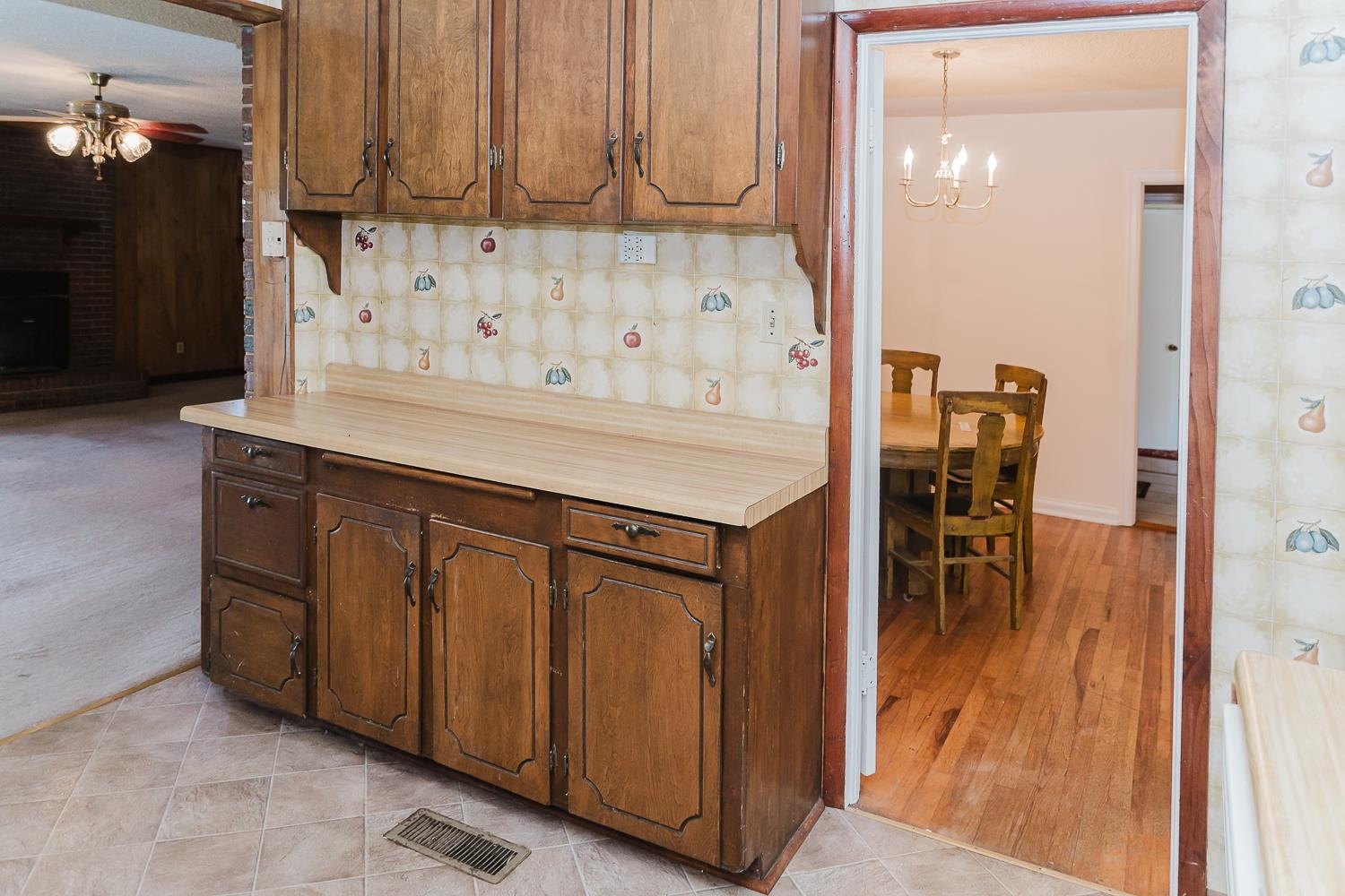 613 N Broad St, Tuscumbia, AL 35674 — photo 10