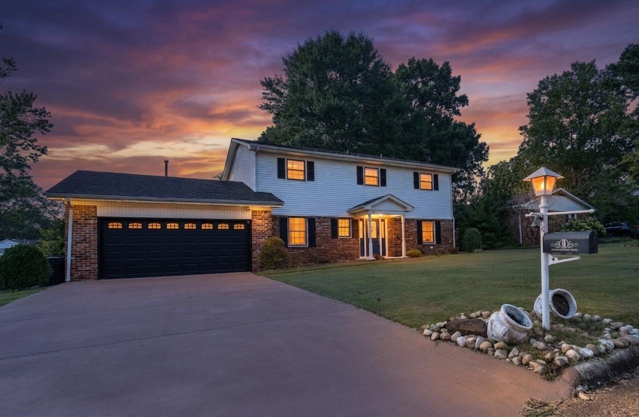 569 Hazelwood Dr, Florence, AL 35630 — photo 1