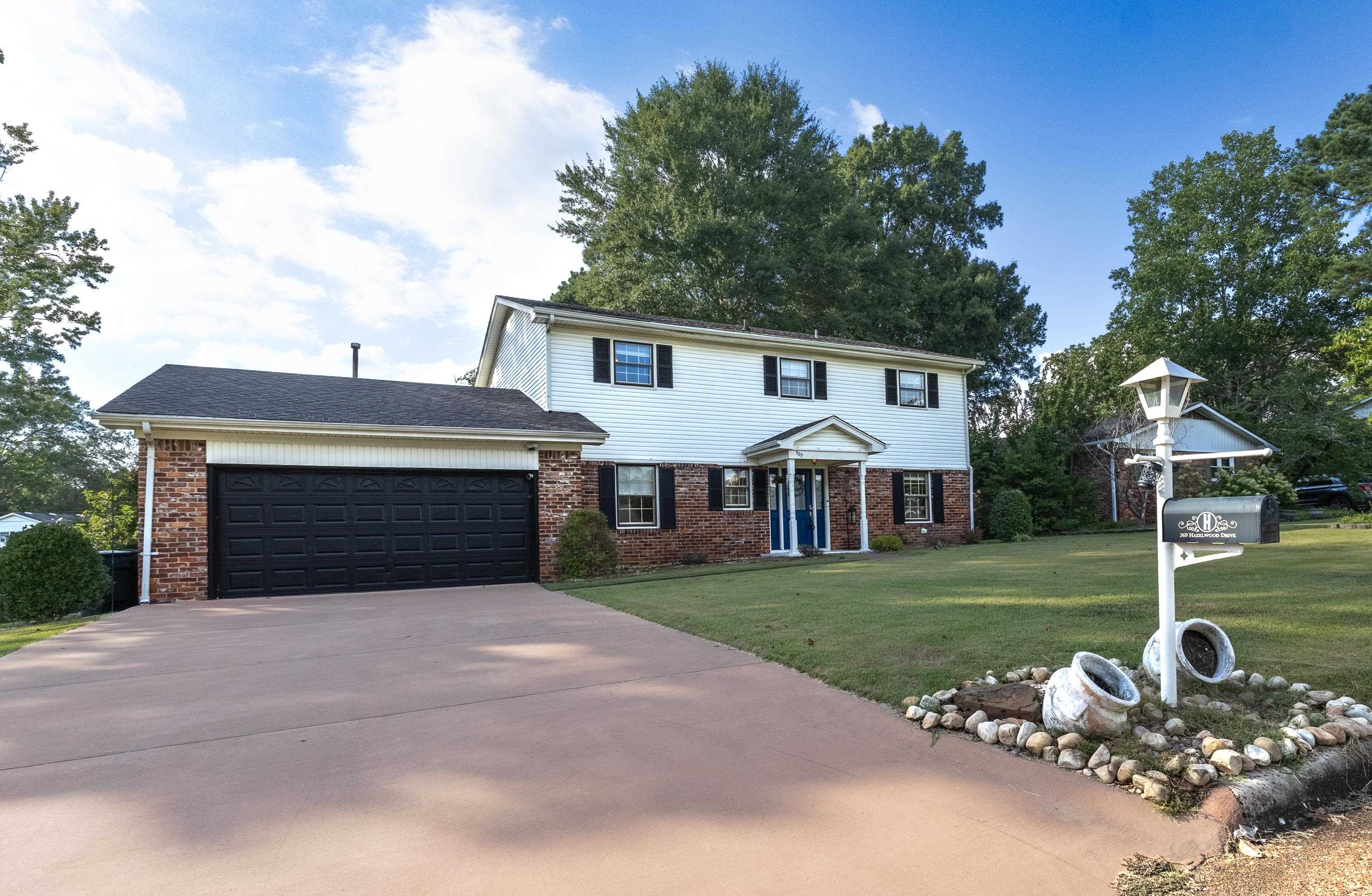 569 Hazelwood Dr, Florence, AL 35630 — photo 2