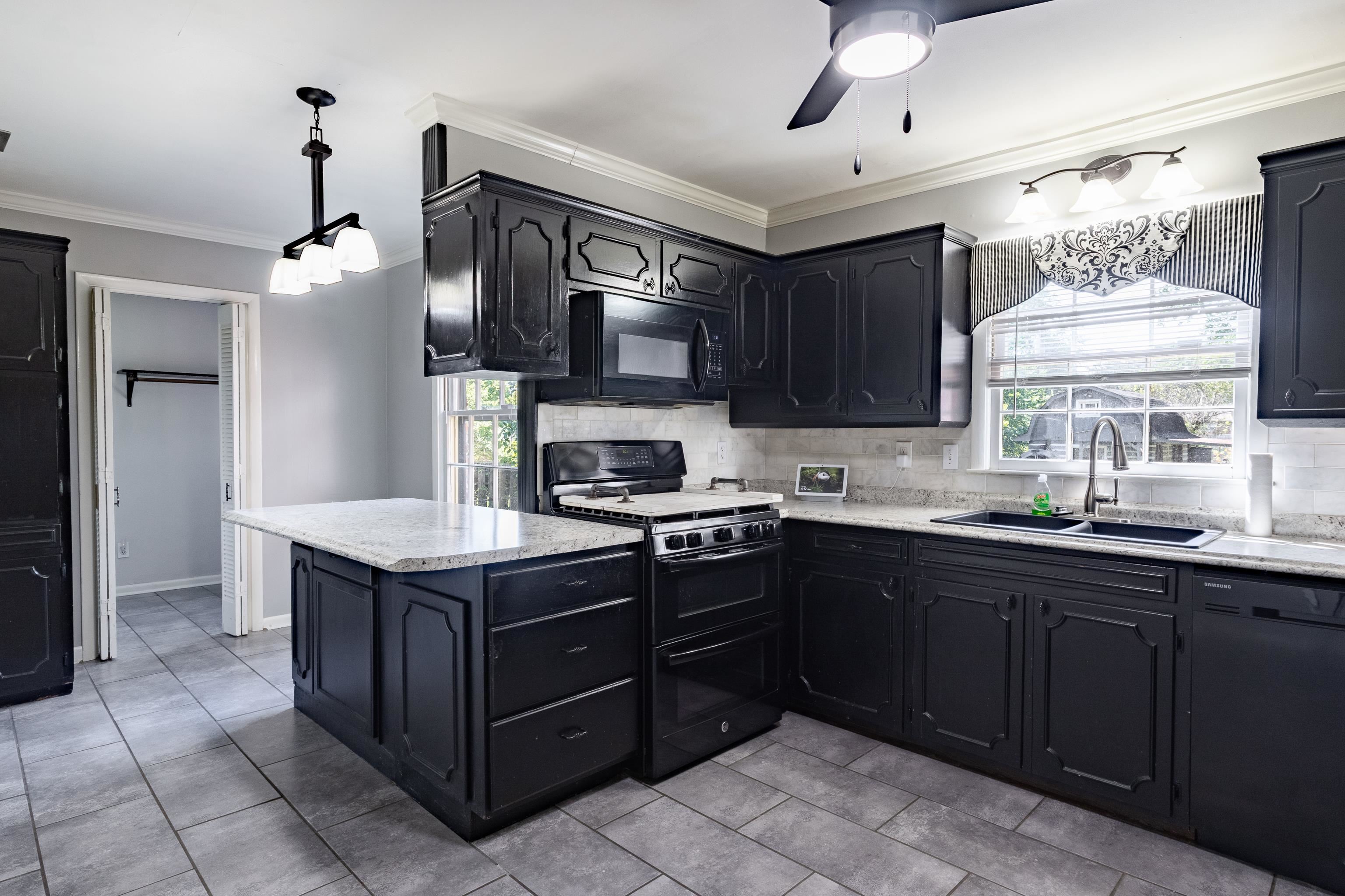569 Hazelwood Dr, Florence, AL 35630 — photo 11