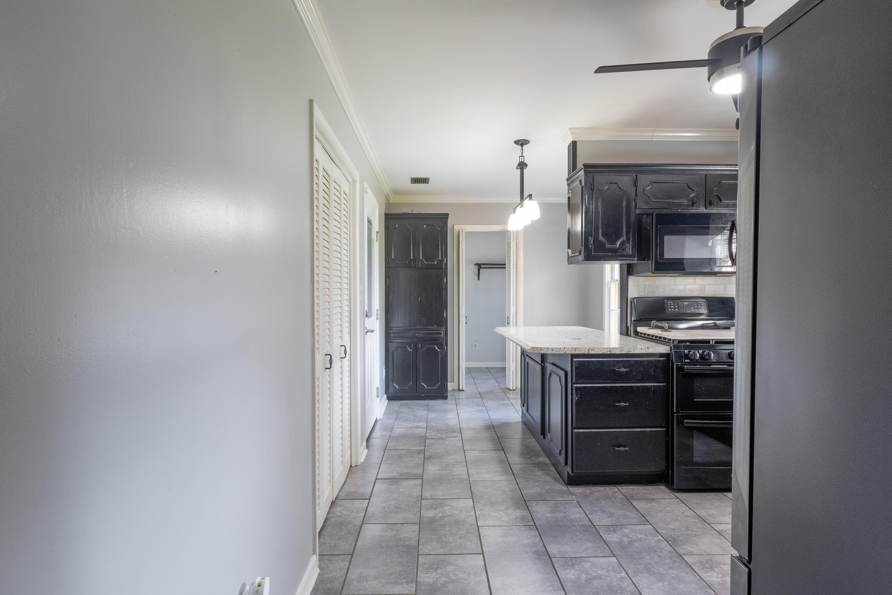 569 Hazelwood Dr, Florence, AL 35630 — photo 10