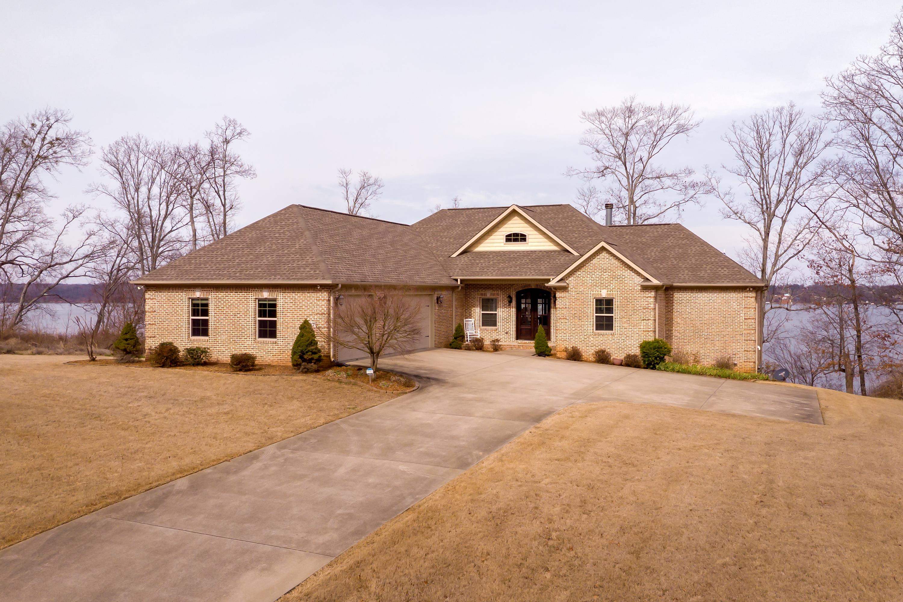 197 Crown Pointe Dr, Muscle Shoals, AL 35661 — photo 2