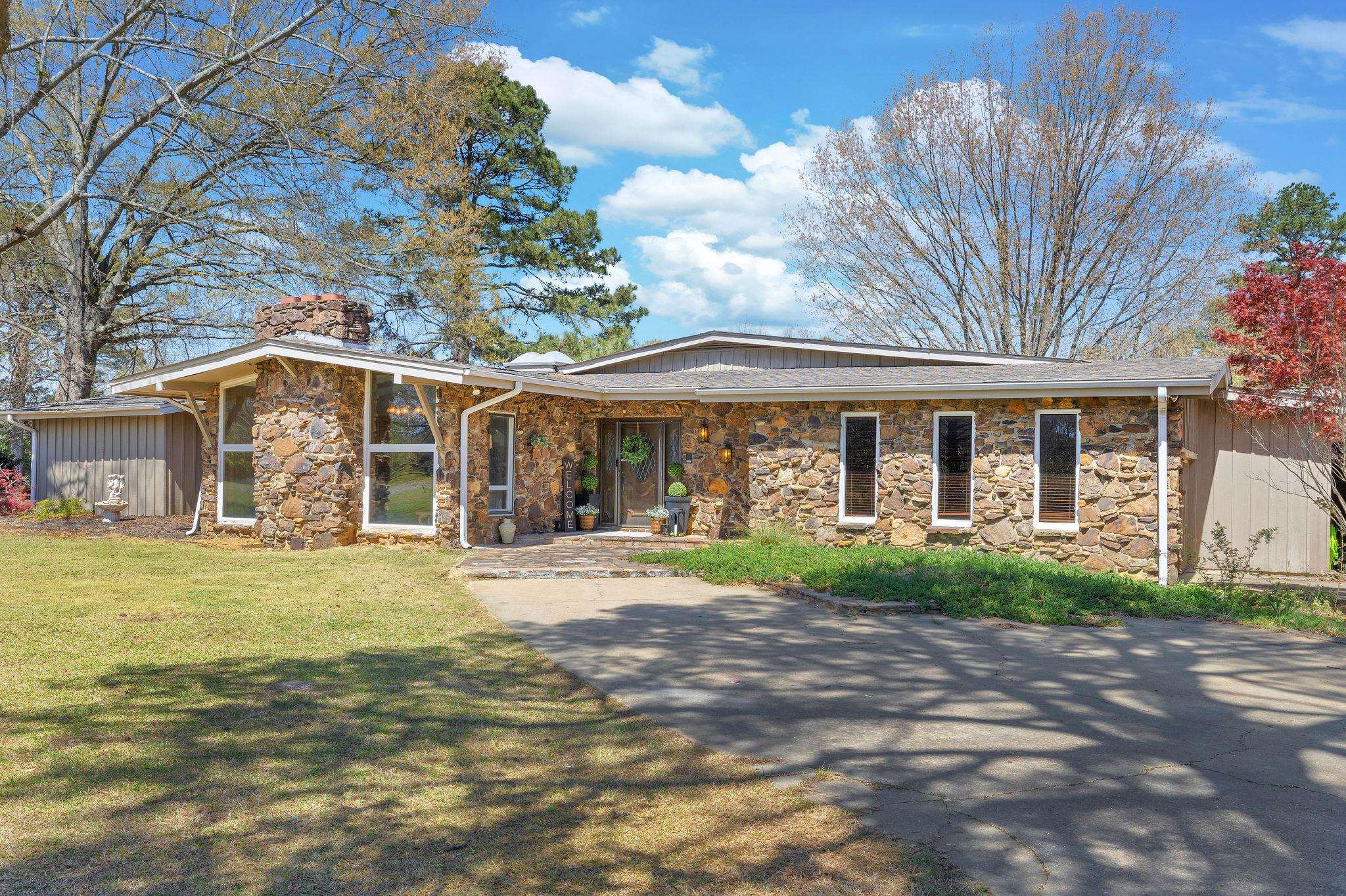 201 10th Ave, Red Bay, AL 35582 — photo 1
