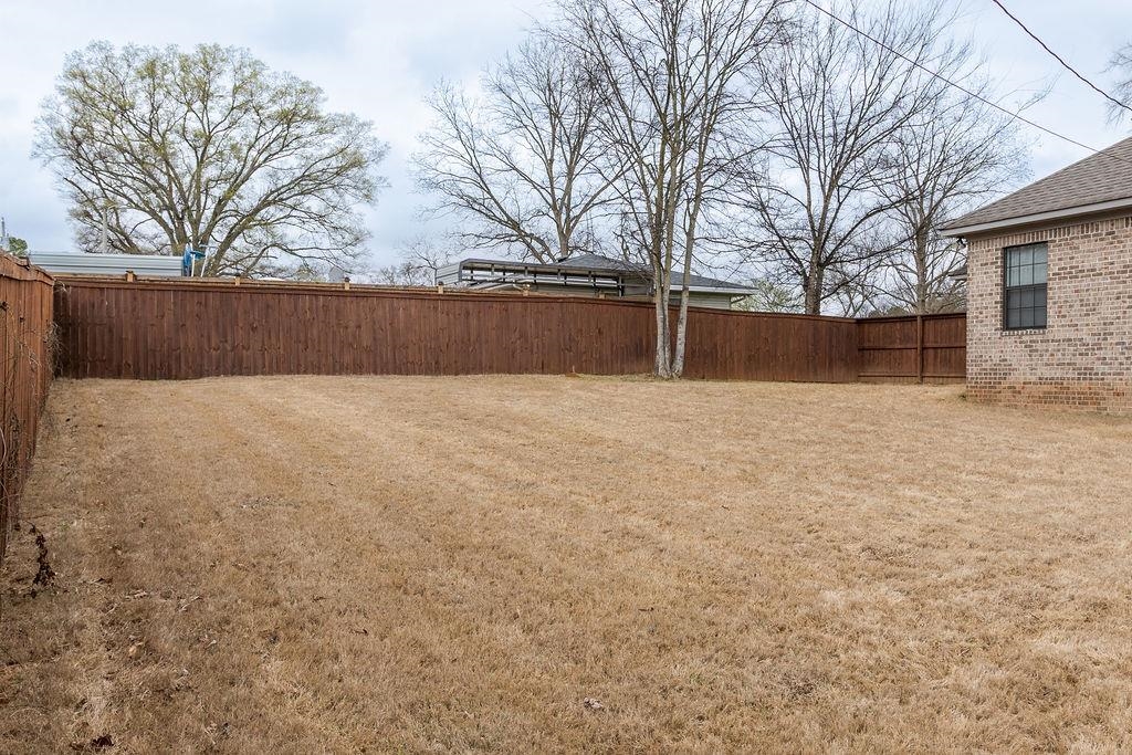 803A Virginia Ave, Tuscumbia, AL 35674 — photo 9