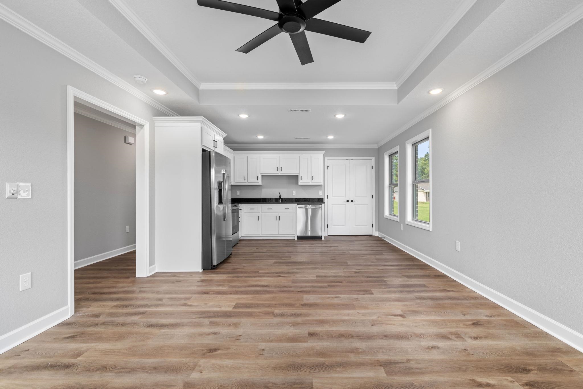 25 S Fulton St, Florence, AL 35630 — photo 4