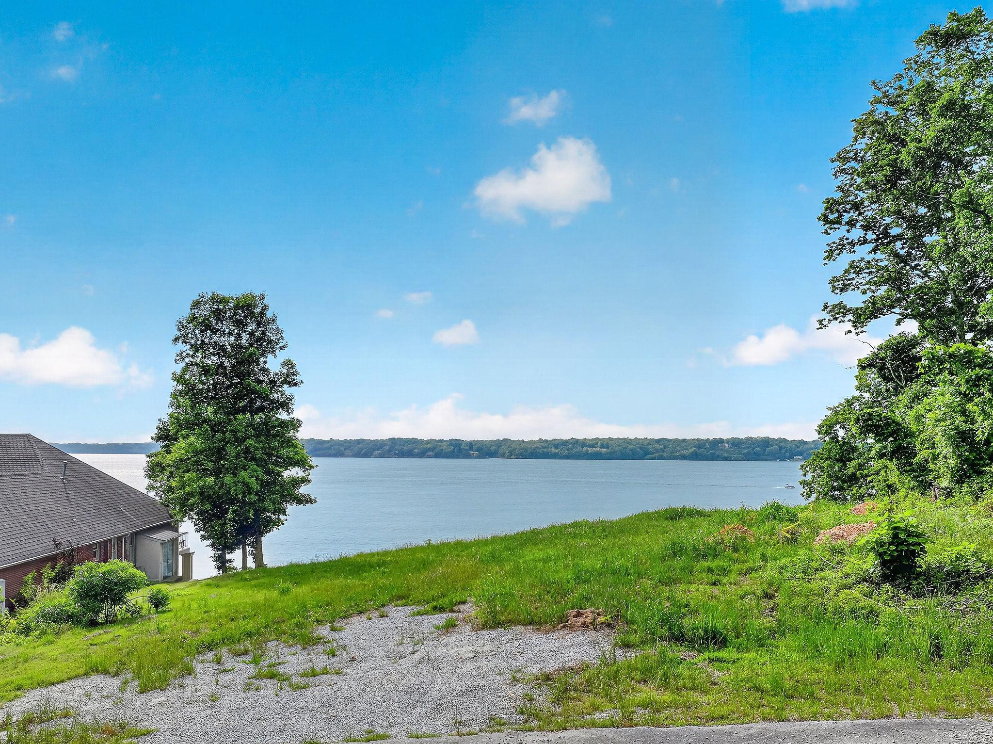 551 Wilson Lake Dr, Muscle Shoals, AL 35661 — photo 11
