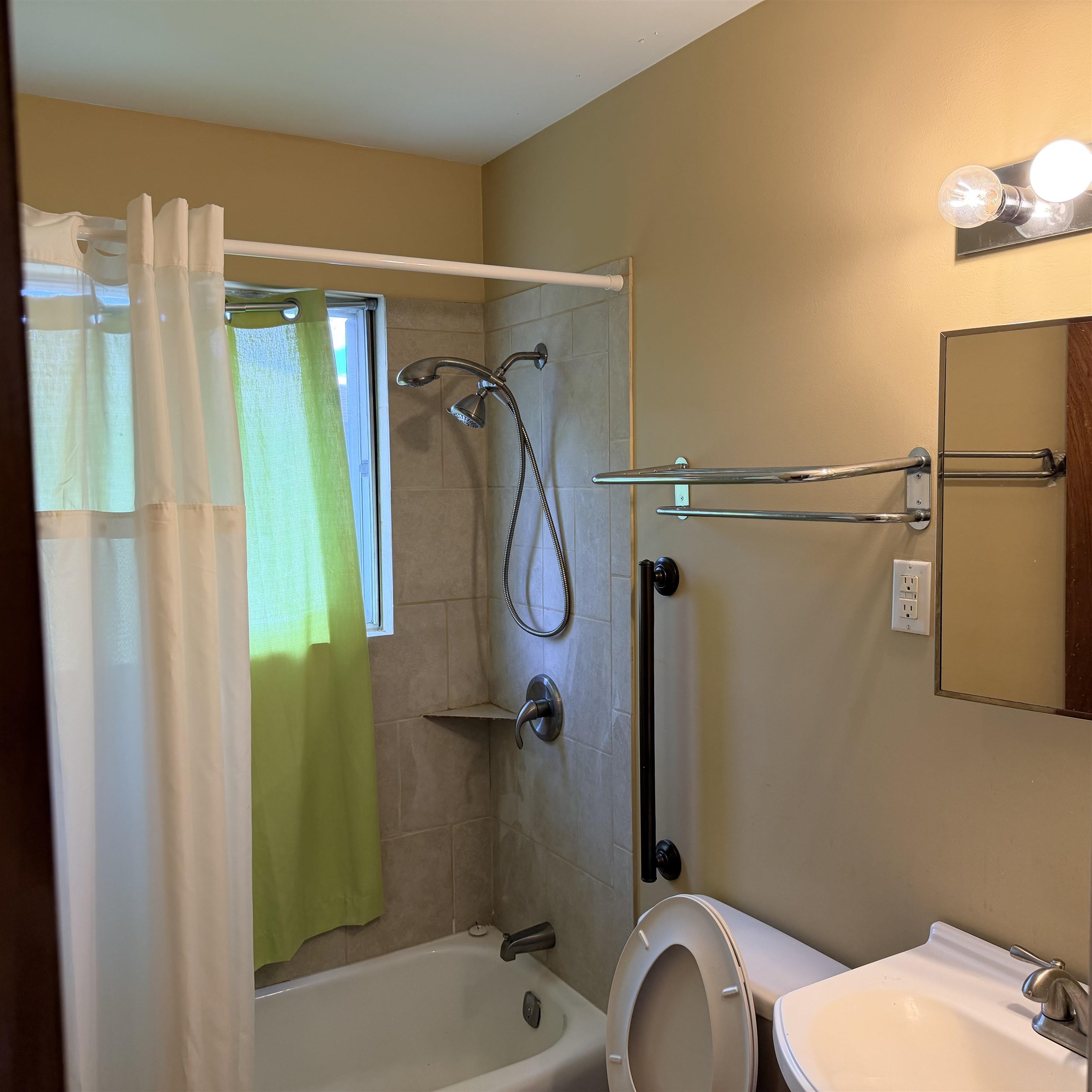 1010 W Irvine Ave, Florence, AL 35630 — photo 12