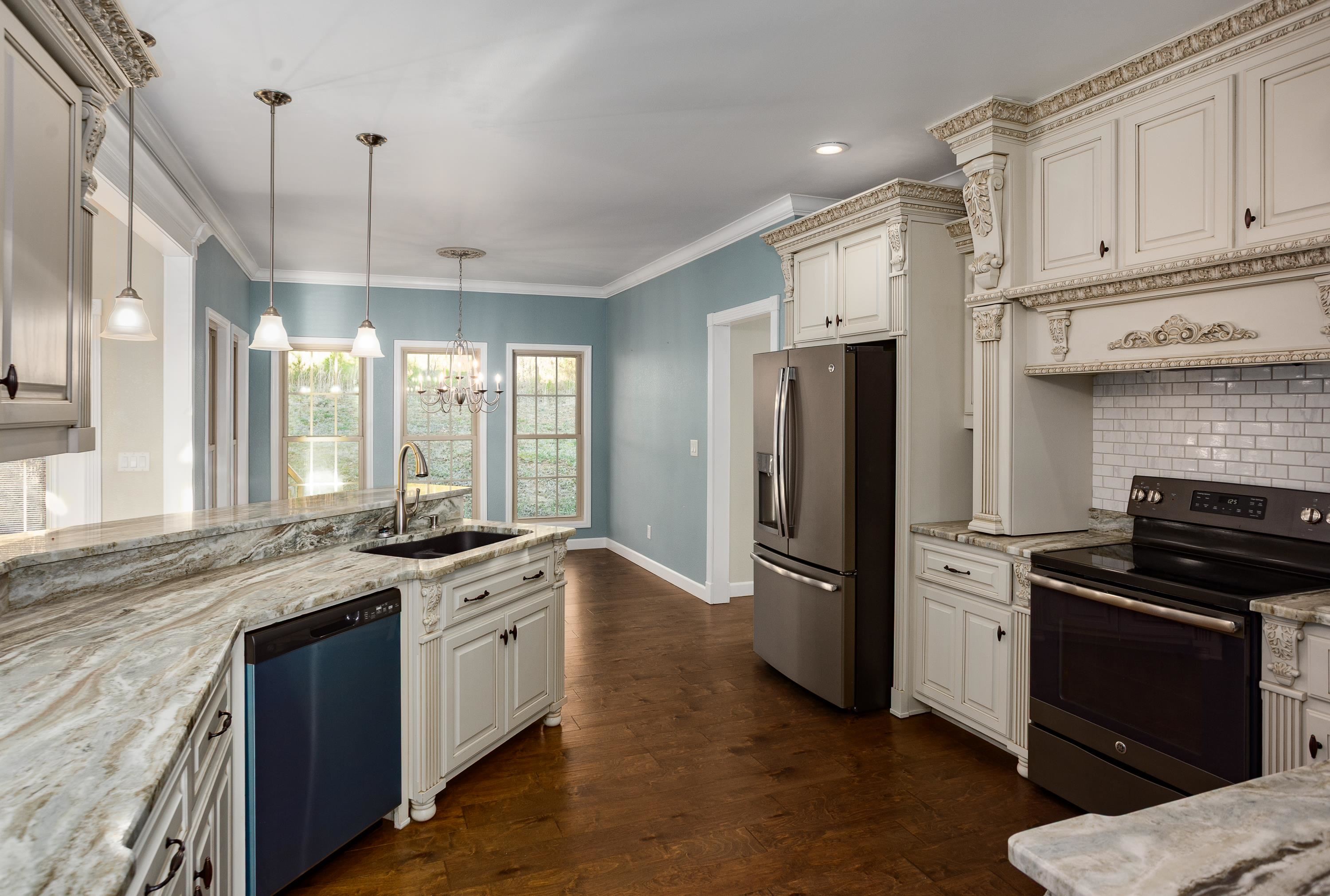 1227 Twin Pines Cir, Tuscumbia, AL 35674 — photo 8