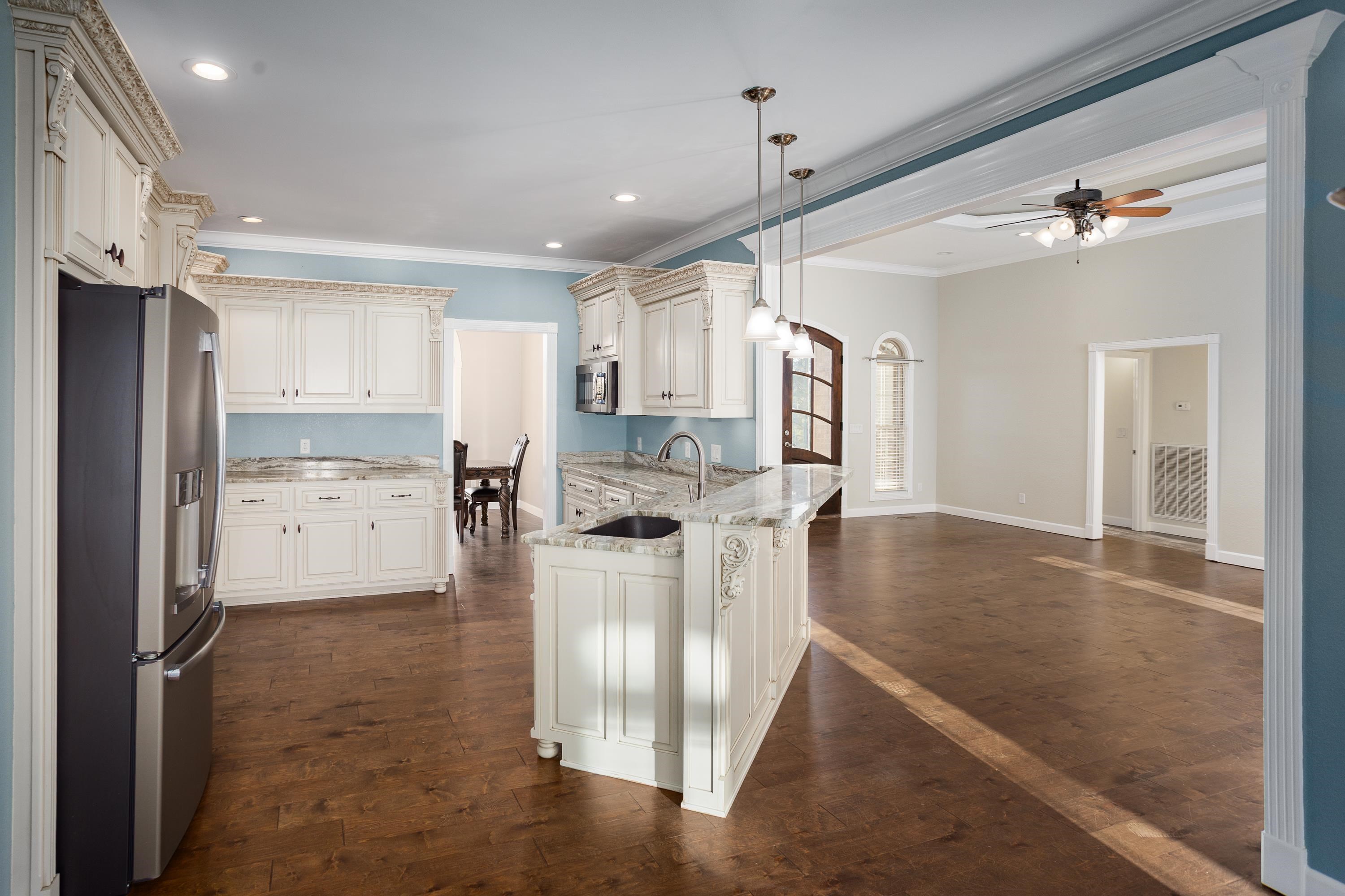 1227 Twin Pines Cir, Tuscumbia, AL 35674 — photo 10