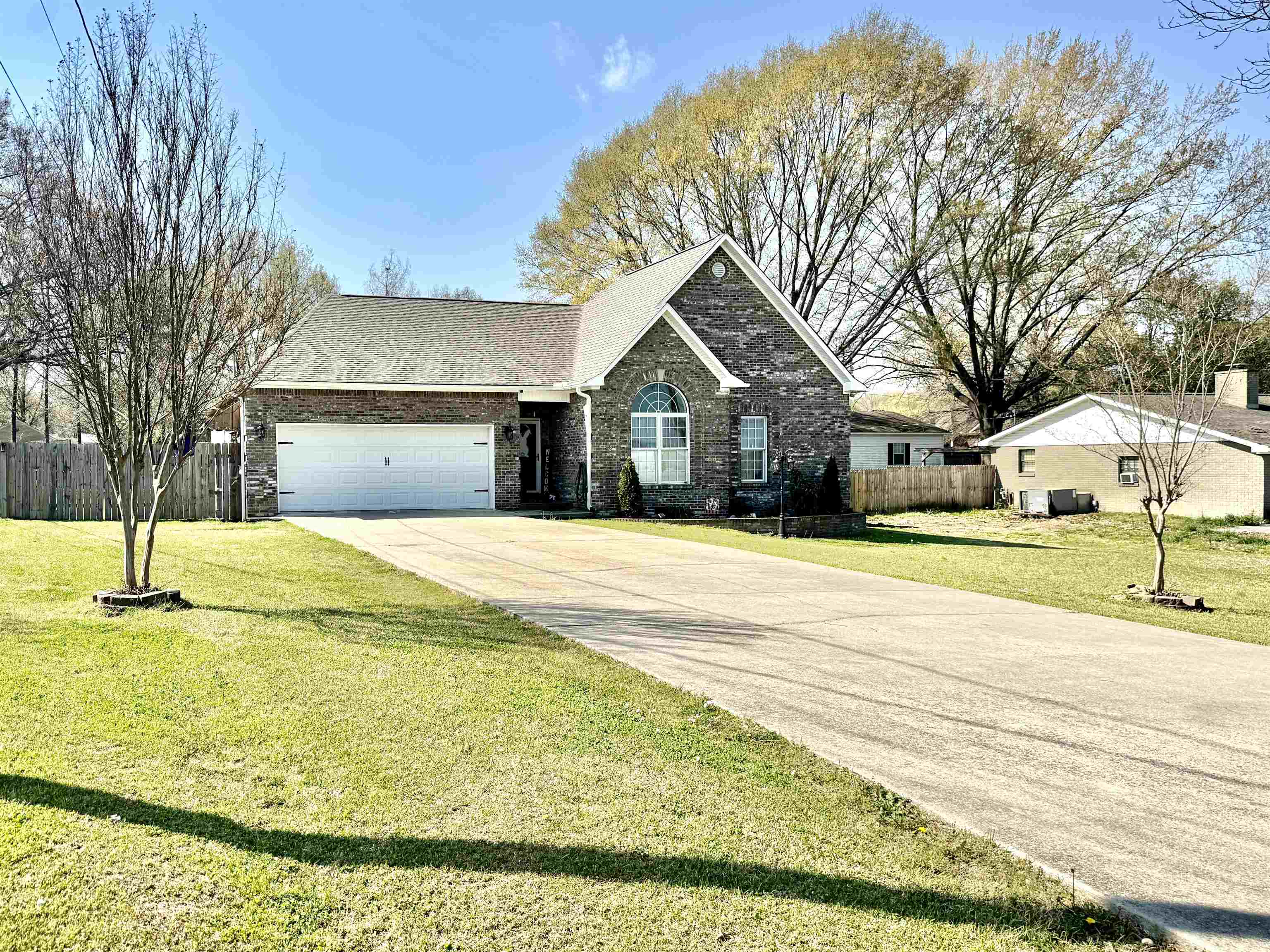 845 Hester Ave, Red Bay, AL 35582 — photo 1