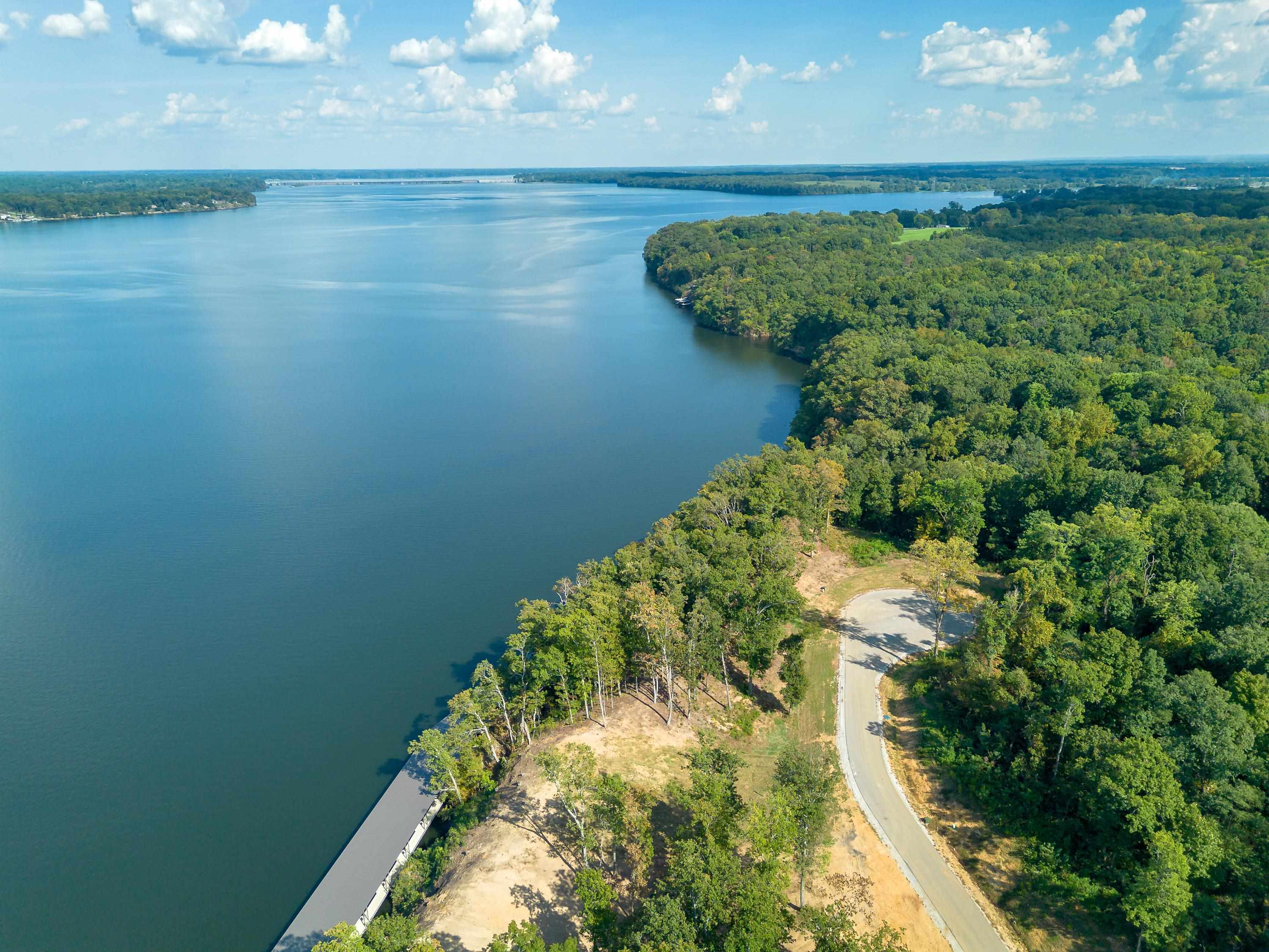 26 Bluff Dr, Muscle Shoals, AL 35661 — photo 1