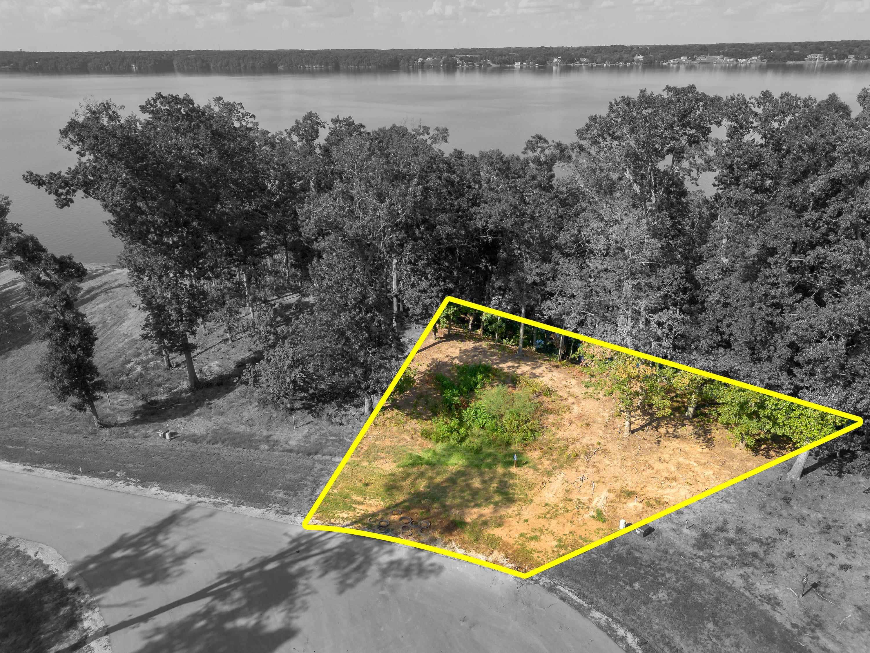 26 Bluff Dr, Muscle Shoals, AL 35661 — photo 12