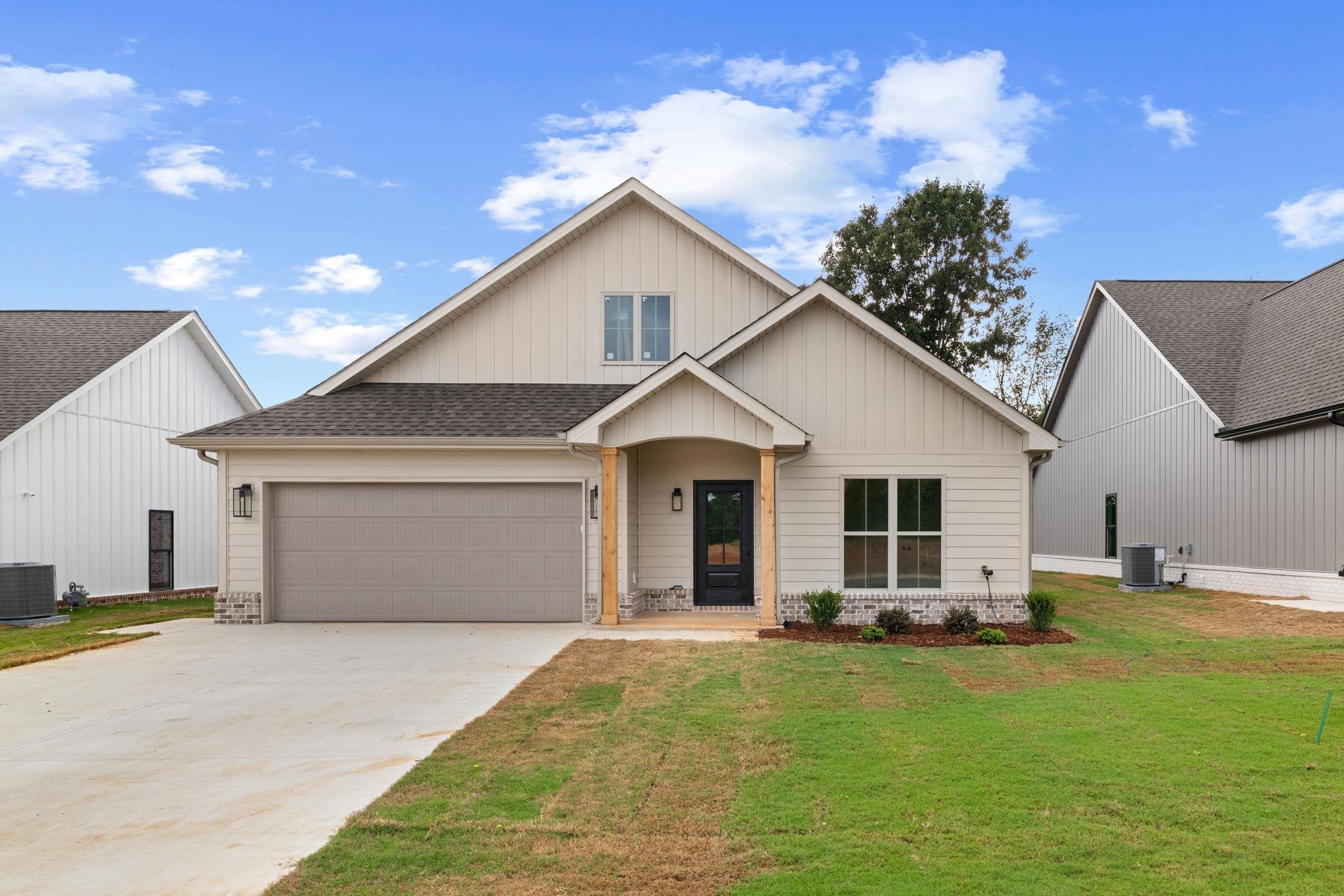 68 Foster Dr, Florence, AL 35633 — photo 1