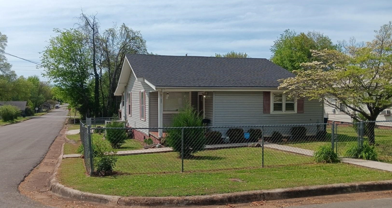201 N Fulton St, Florence, AL 35630 — photo 1