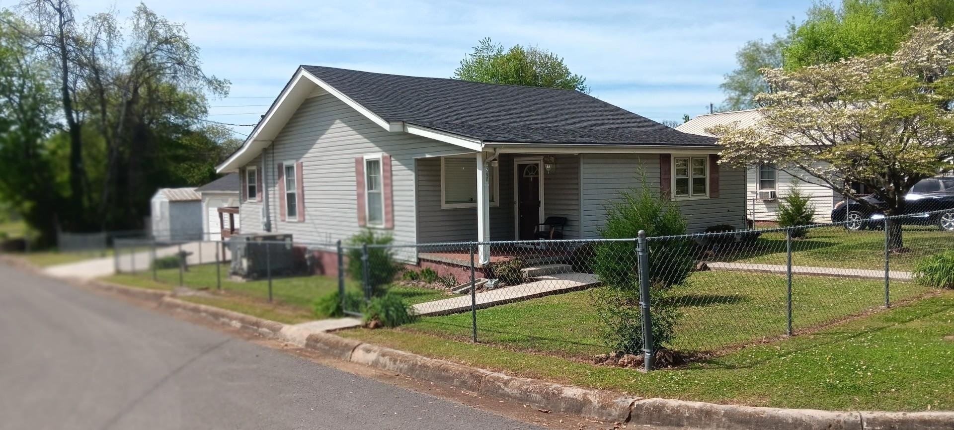 201 N Fulton St, Florence, AL 35630 — photo 2