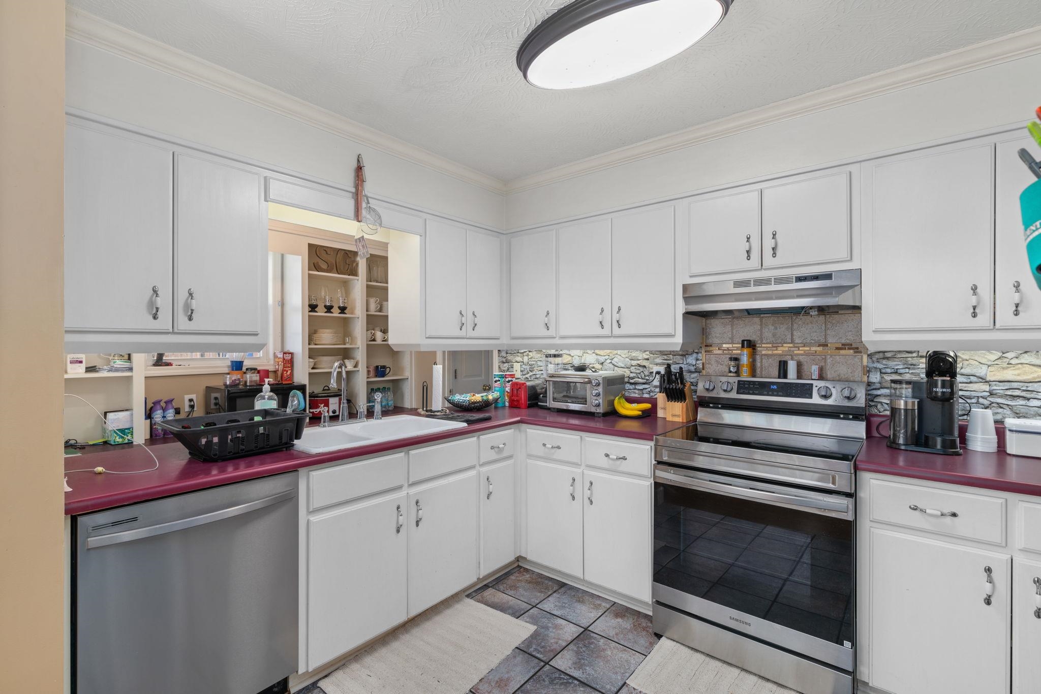 10 Montclair Dr, Killen, AL 35645 — photo 8