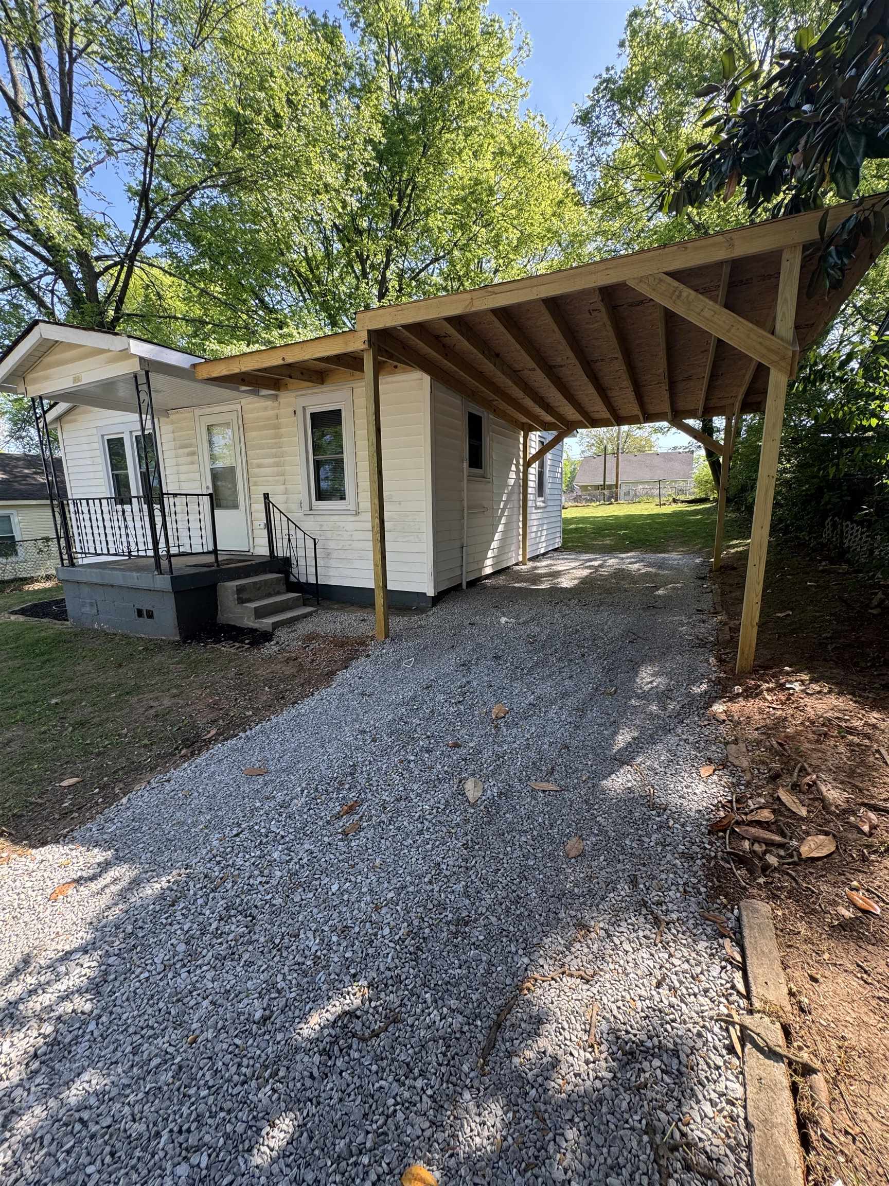 410 N Broadway St, Florence, AL 35630 — photo 3