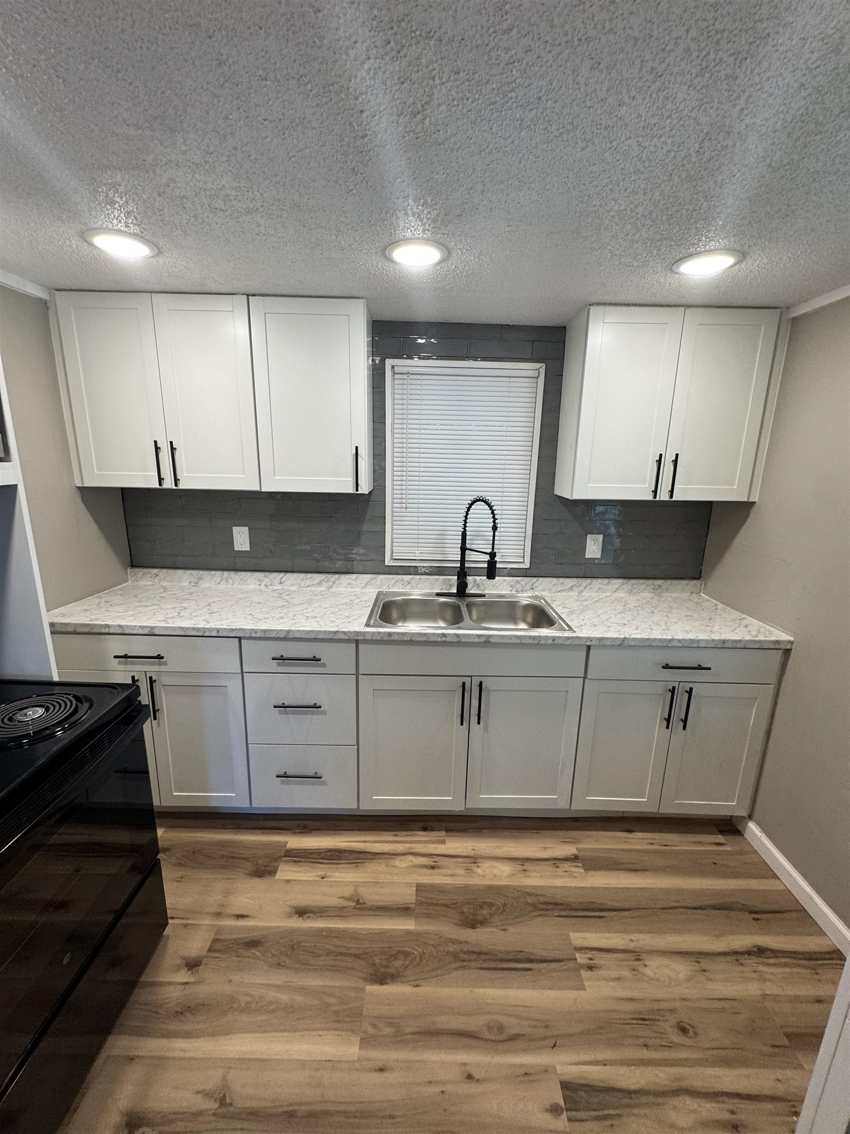 410 N Broadway St, Florence, AL 35630 — photo 4