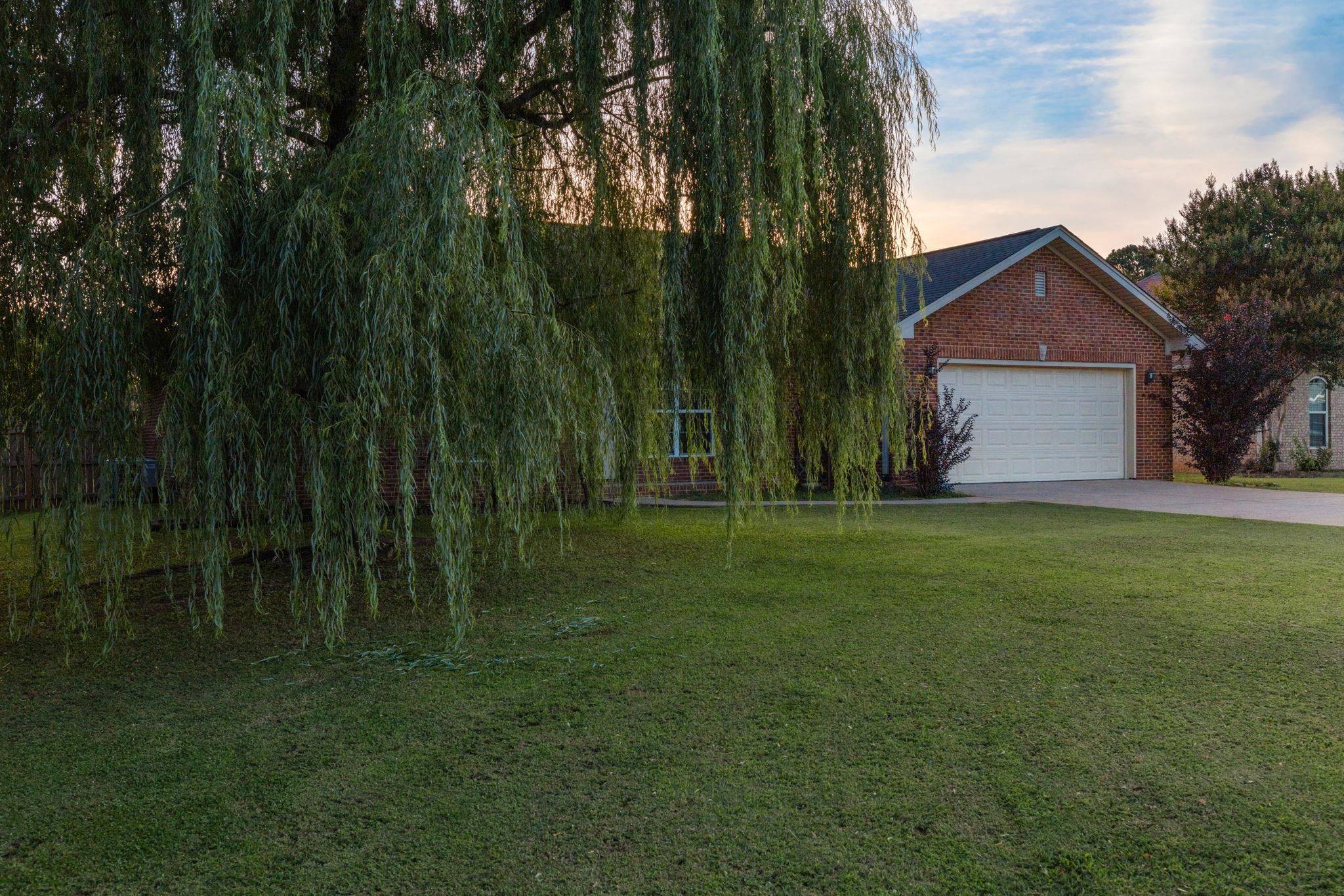 1952 S Beverly Ave, Muscle Shoals, AL 35661 — photo 4