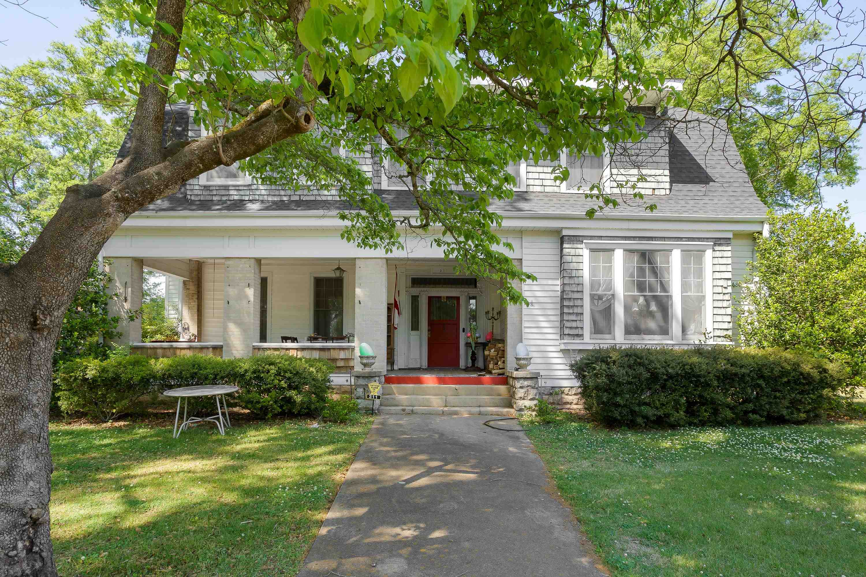 311 E 6th St, Tuscumbia, AL 35674 — photo 4