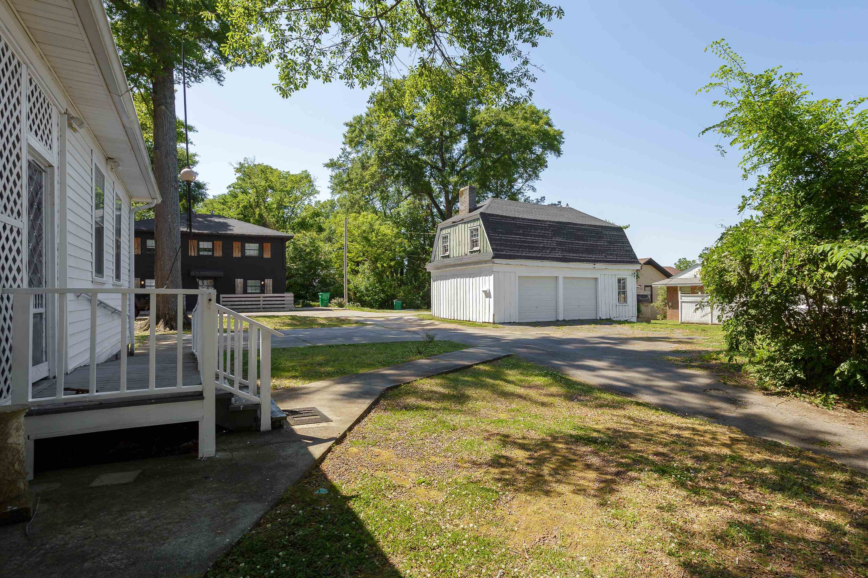 311 E 6th St, Tuscumbia, AL 35674 — photo 6