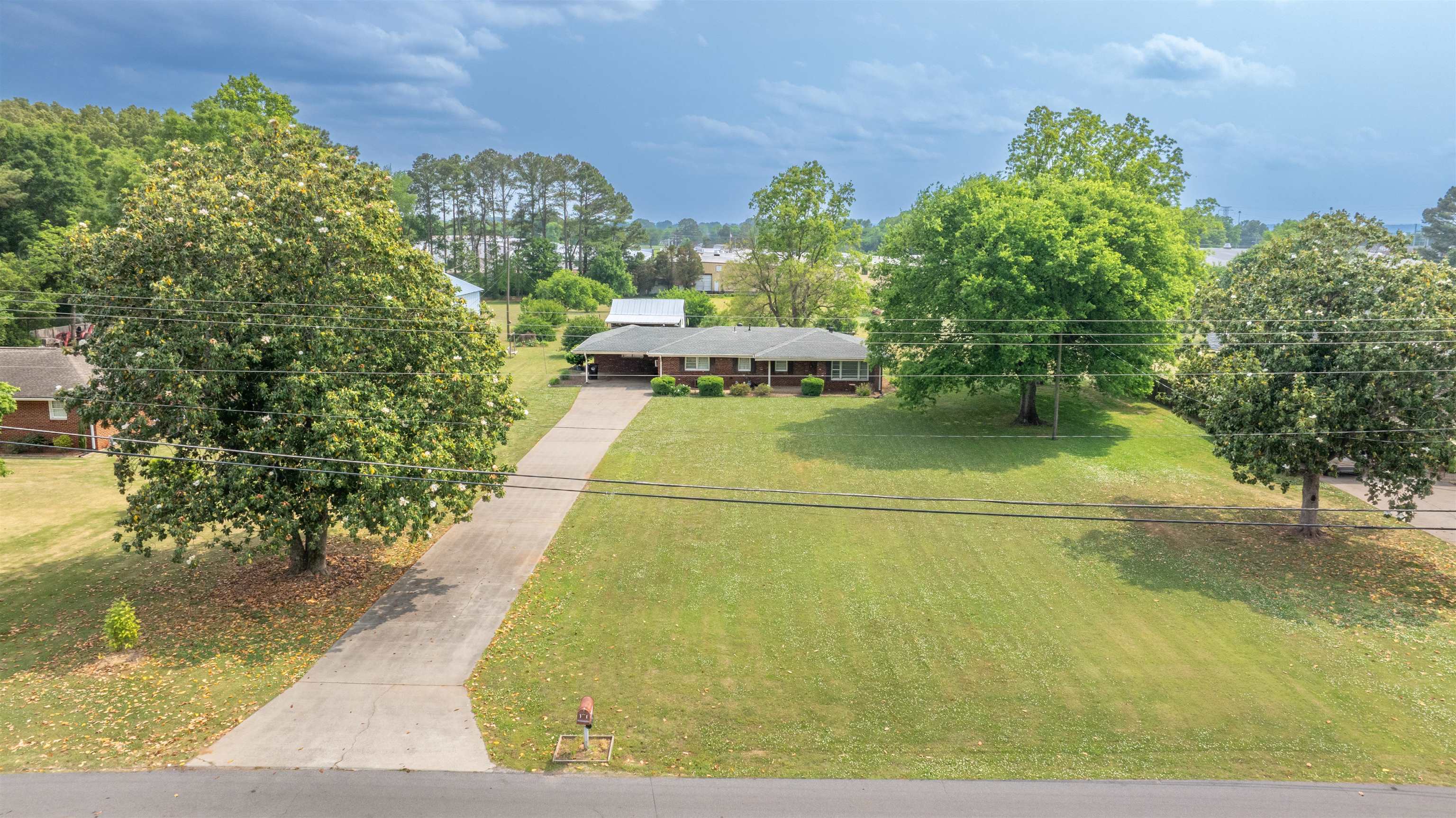 202 Blaine St, Muscle Shoals, AL 35661 — photo 1