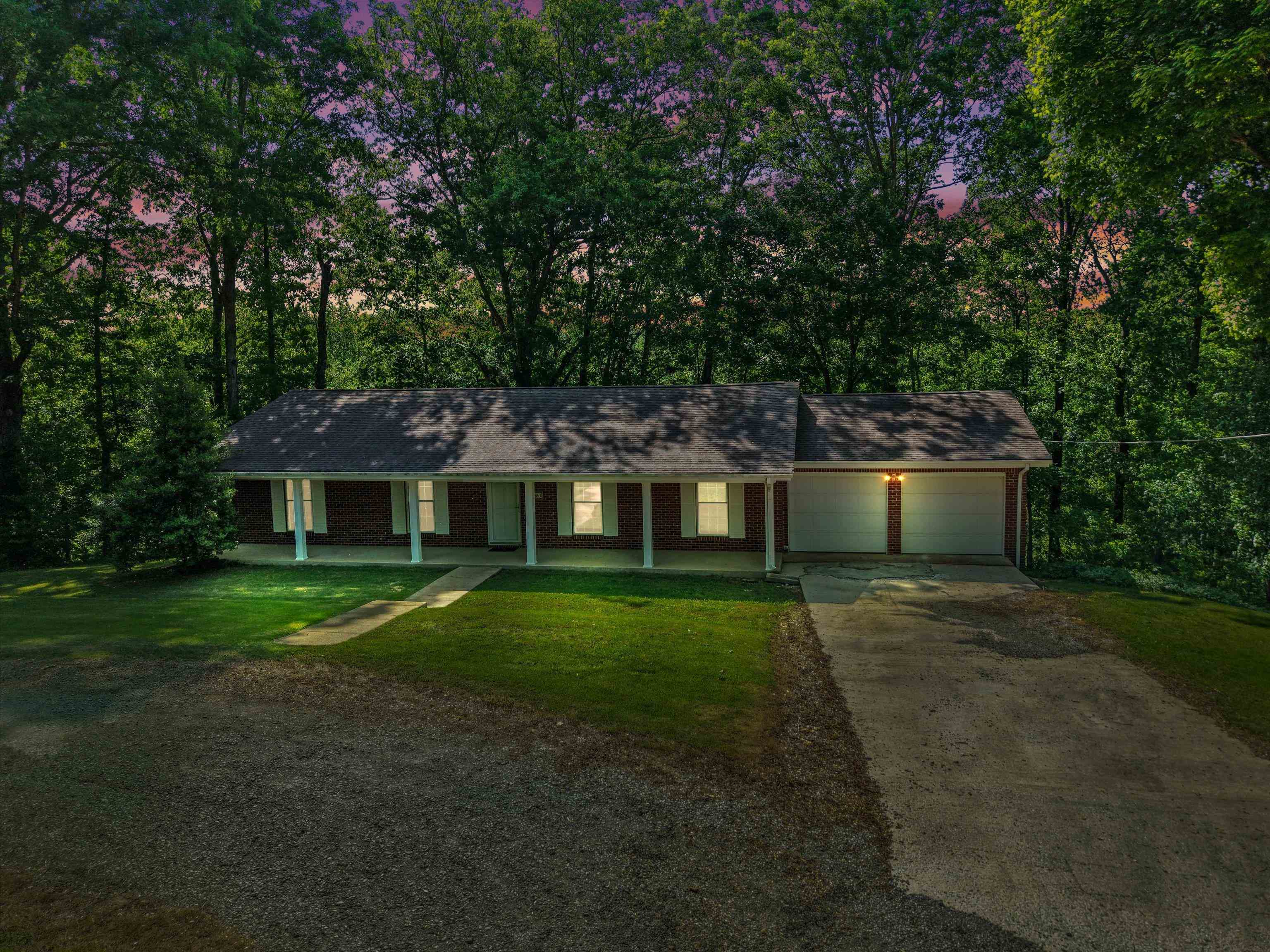 7663 Co Rd 92, Rogersville, AL 35652 — photo 1