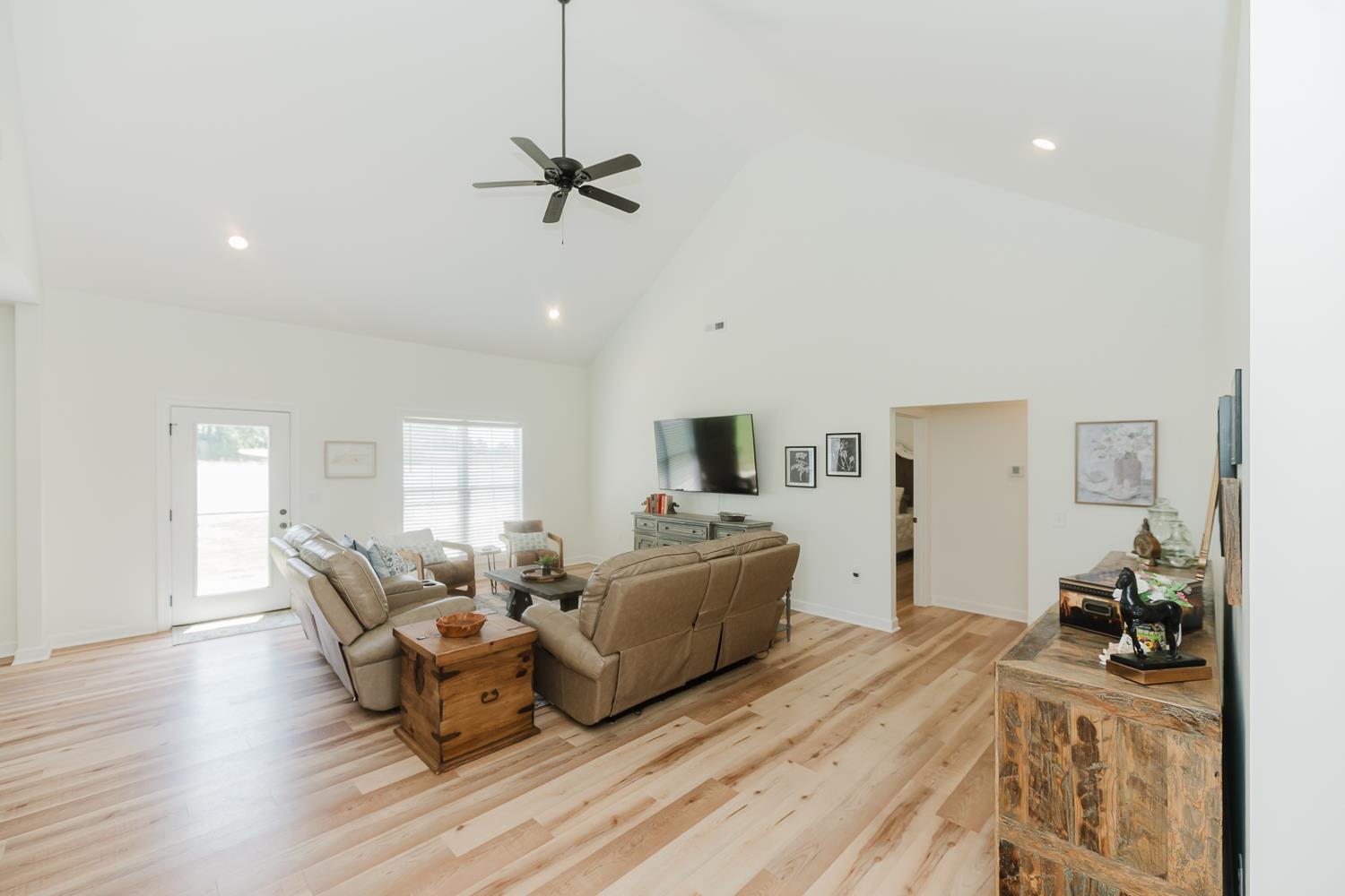 140 Spry Way, Killen, AL 35645 — photo 6