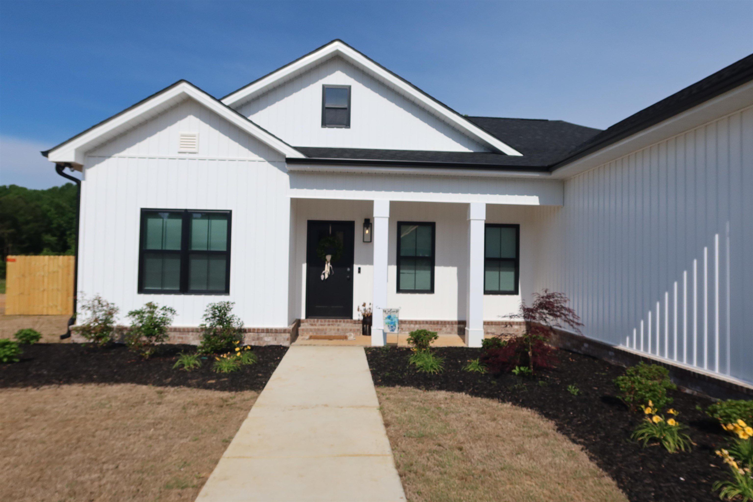 11187 Percy Dr, Tanner, AL 35671 — photo 2