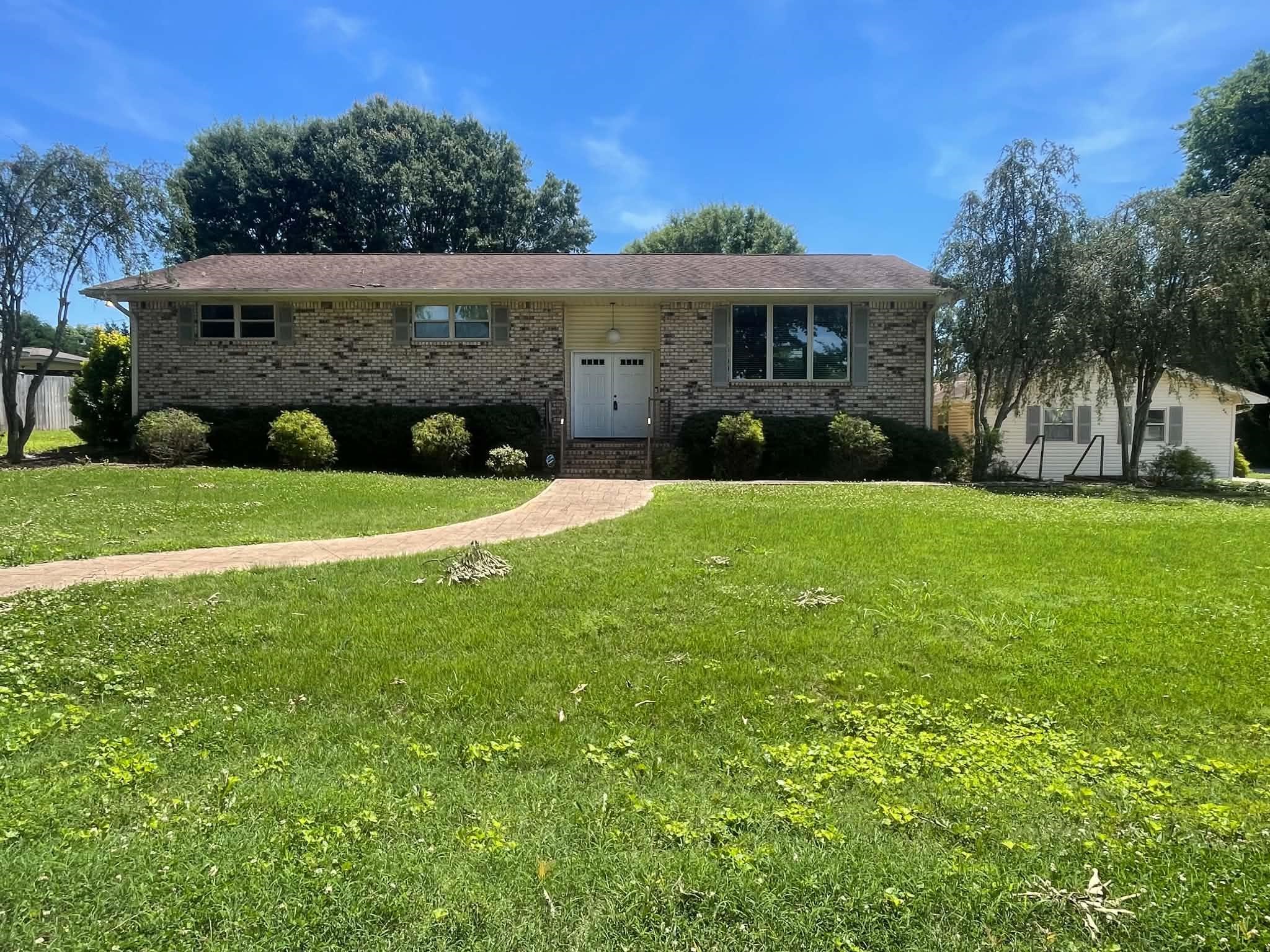 604 N Broad St, Tuscumbia, AL 35674 — photo 1