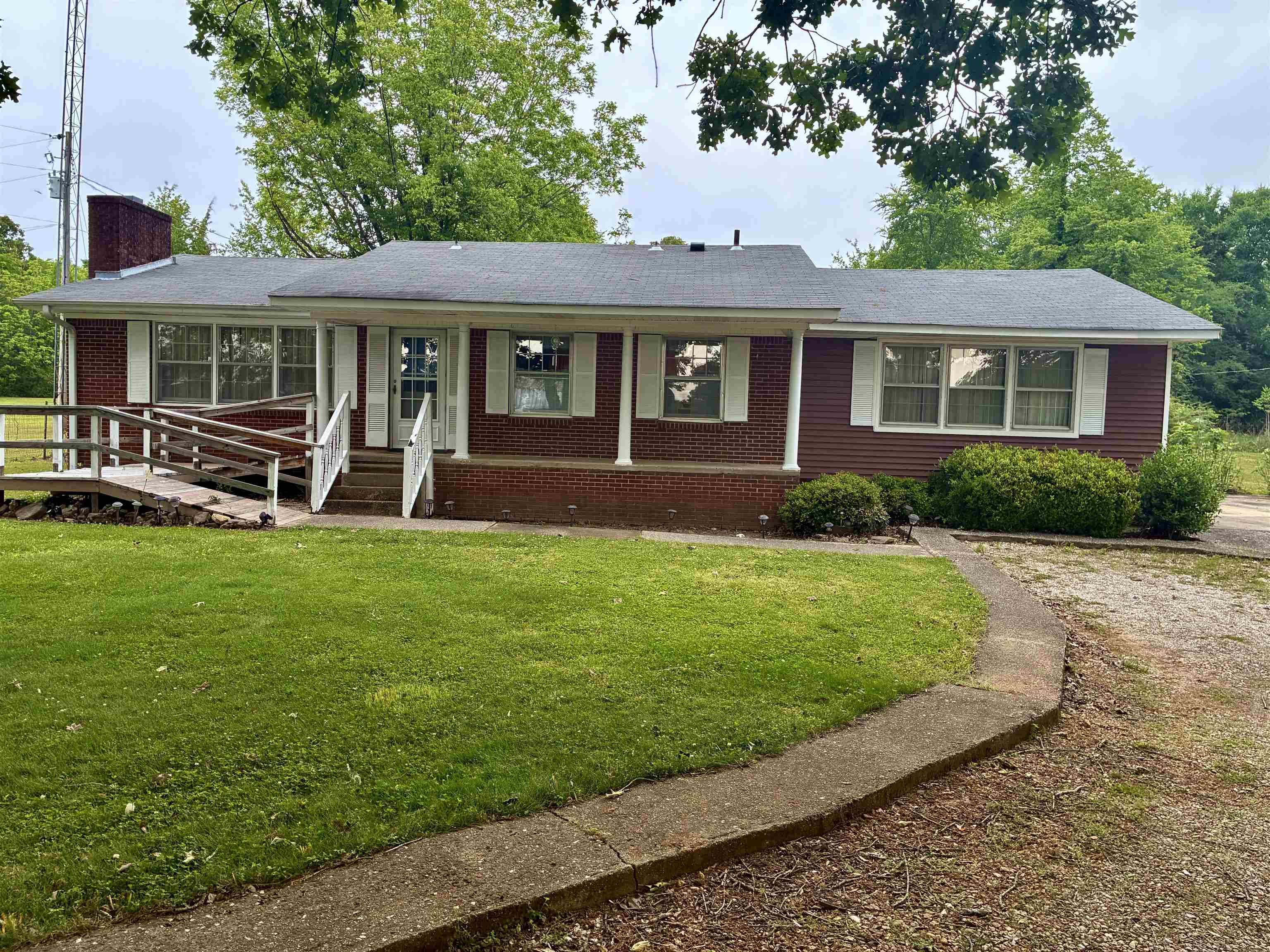145 Indian Ln, Cherokee, AL 35616 — photo 1