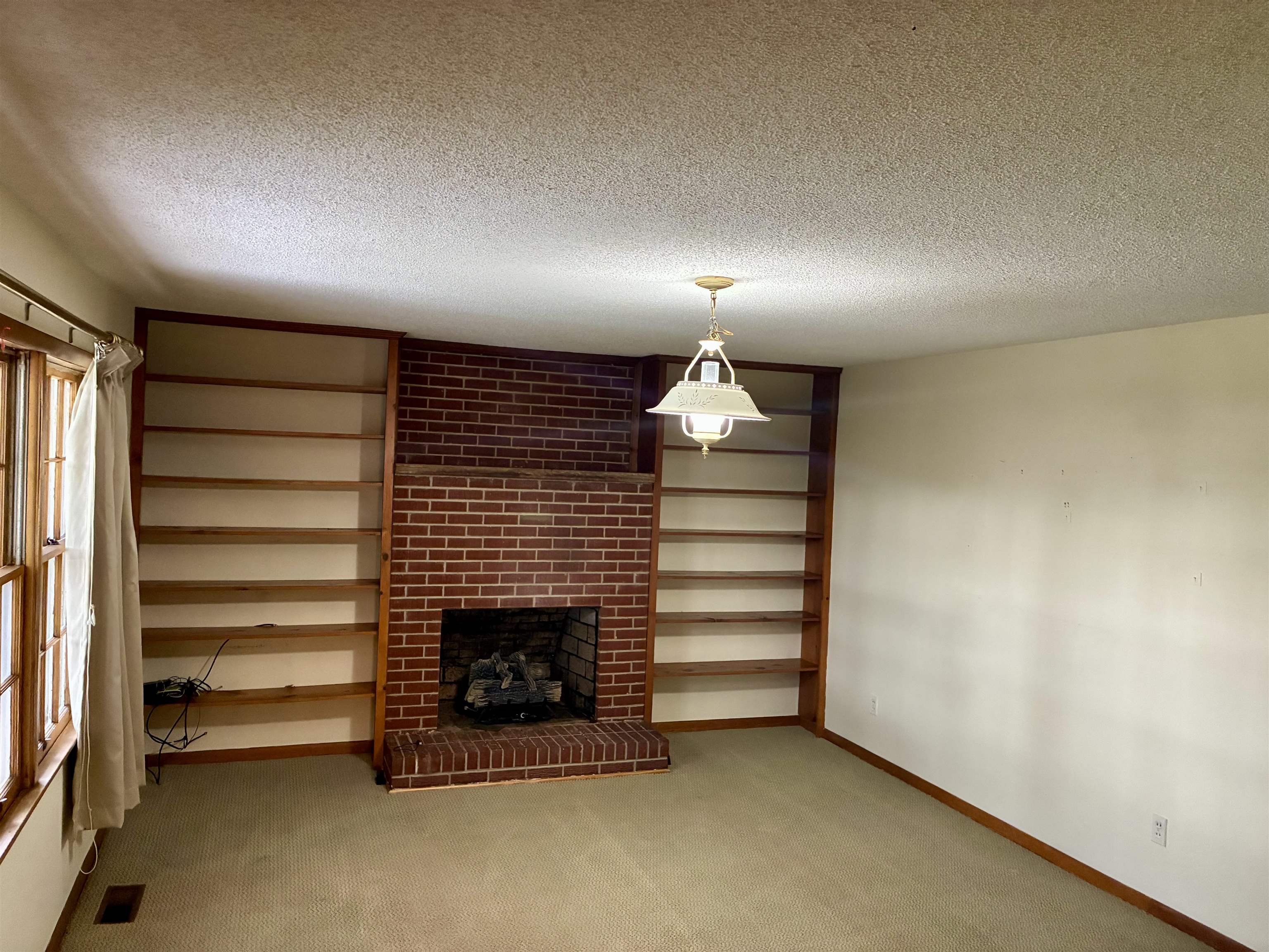 145 Indian Ln