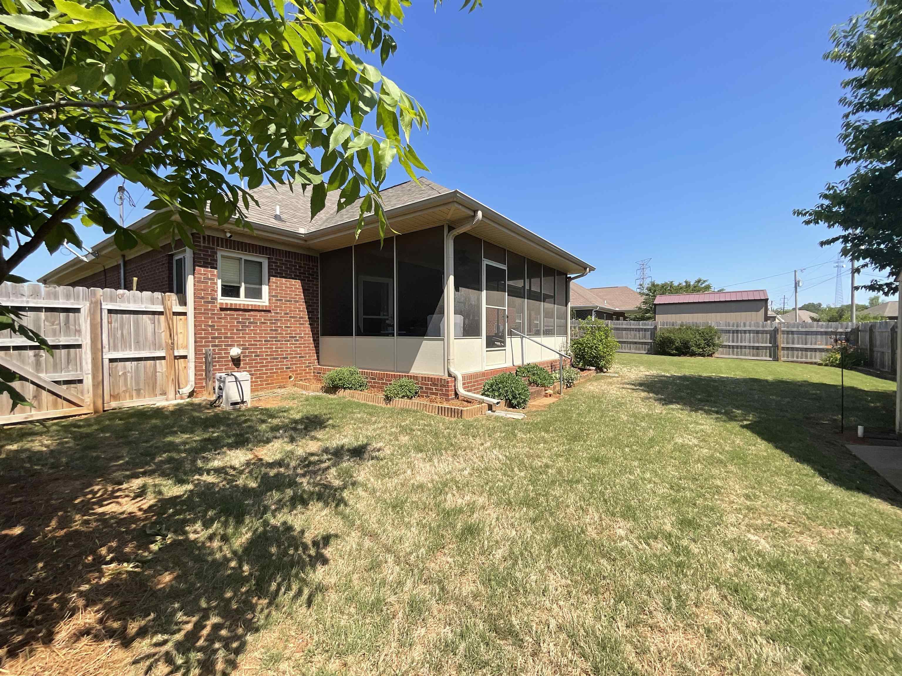 311 Meredith Dr, Muscle Shoals, AL 35661 — photo 7