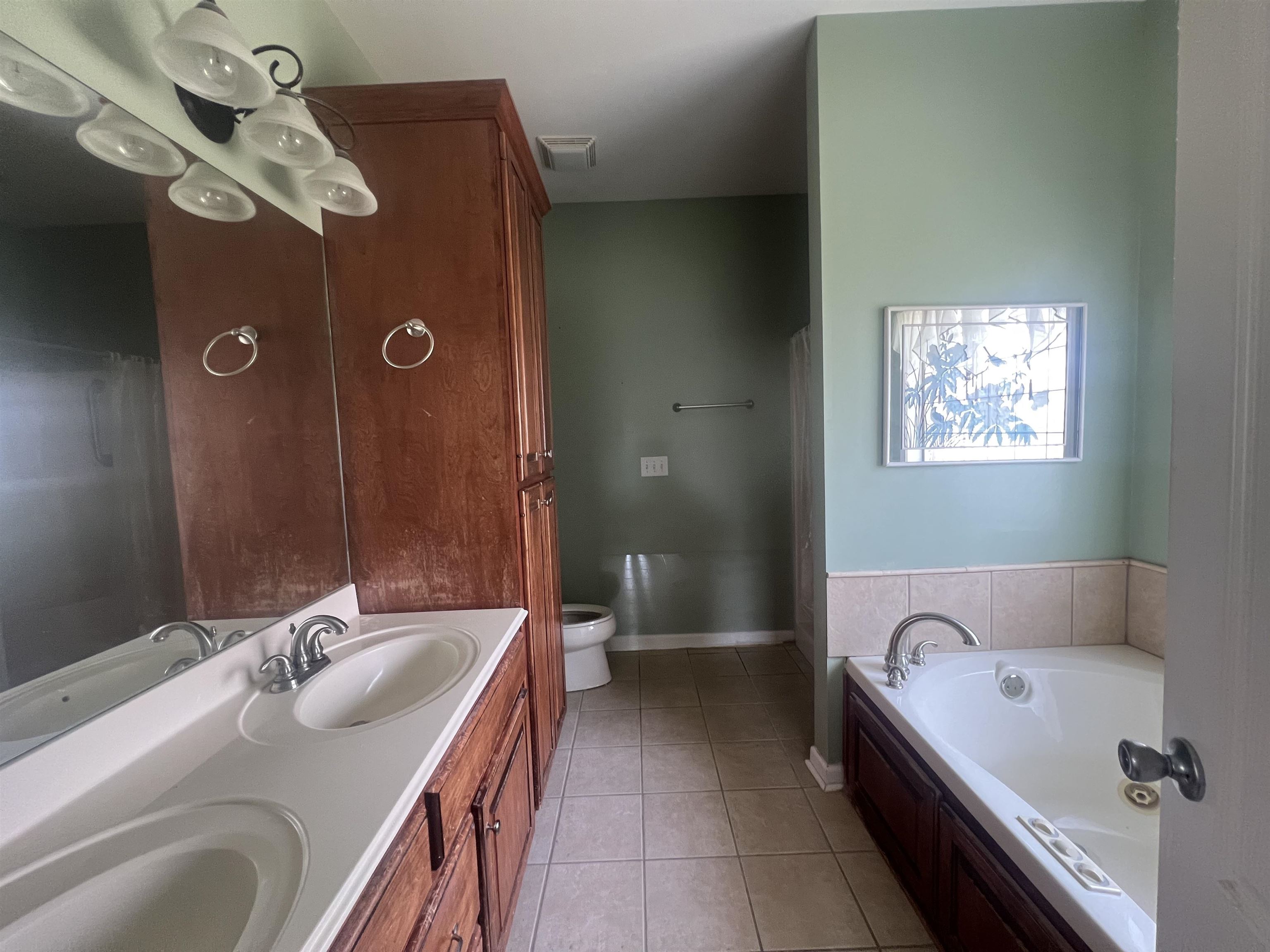 311 Meredith Dr, Muscle Shoals, AL 35661 — photo 10