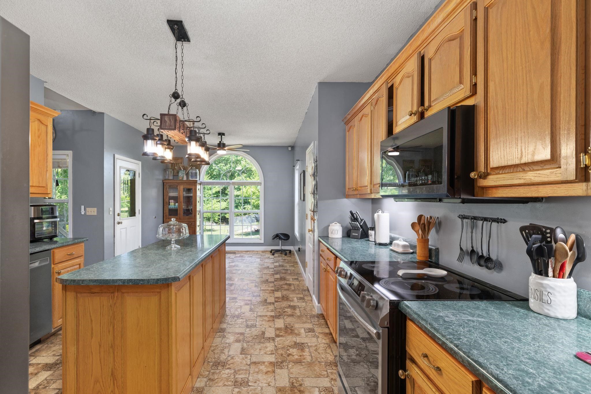 3940 Co Rd 95, Rogersville, AL 35652 — photo 10