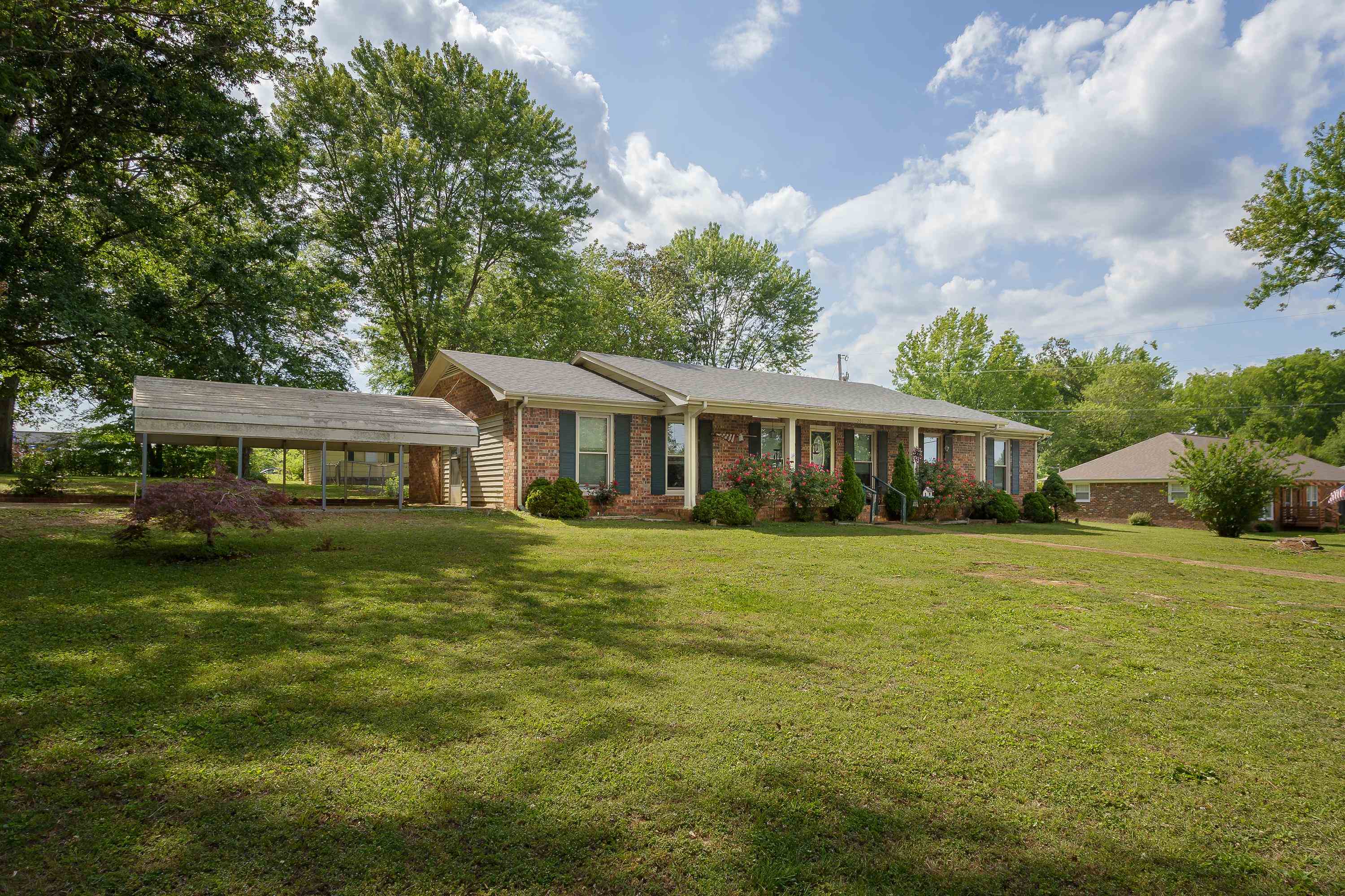 201 Mary Lee Dr, Florence, AL 35634 — photo 2
