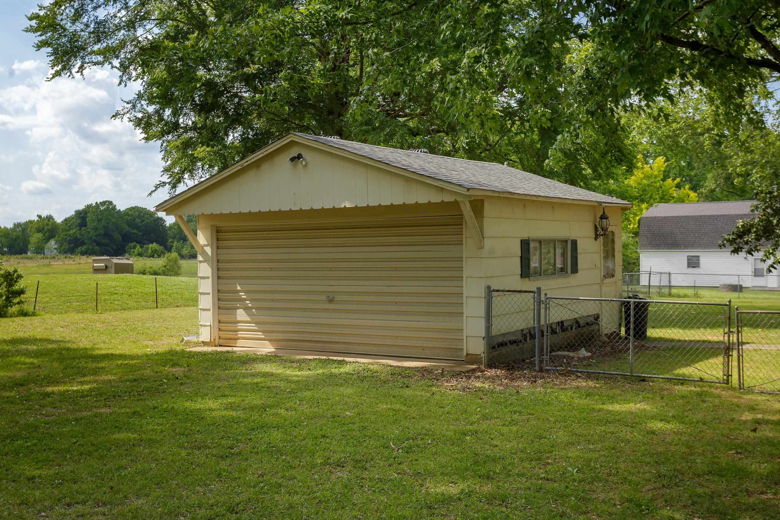 201 Mary Lee Dr, Florence, AL 35634 — photo 4