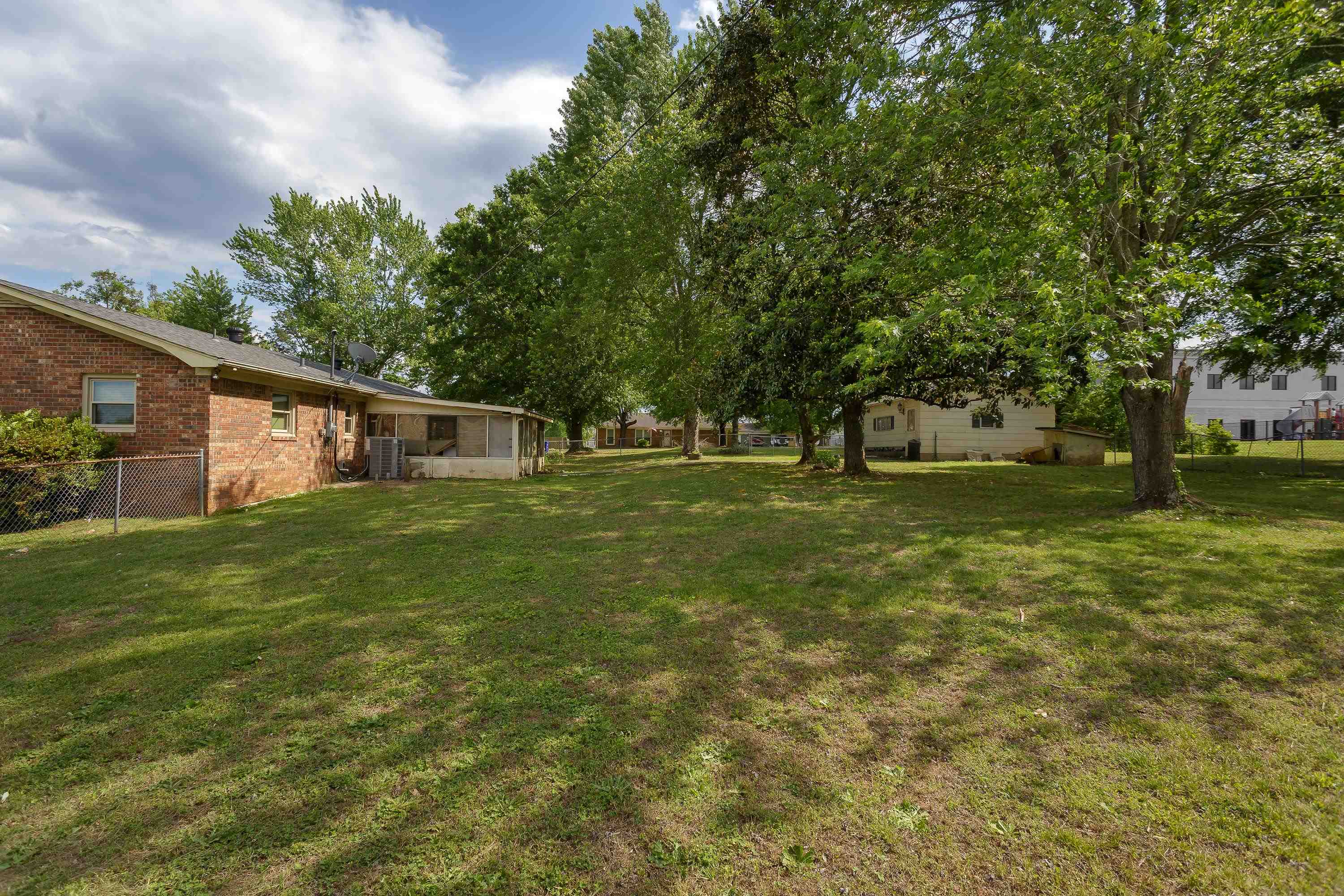 201 Mary Lee Dr, Florence, AL 35634 — photo 6