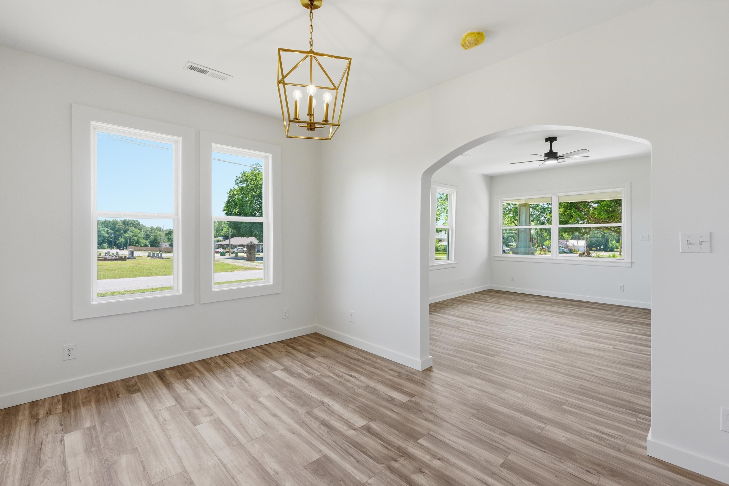 609 Hickory St, Tuscumbia, AL 35674 — photo 9