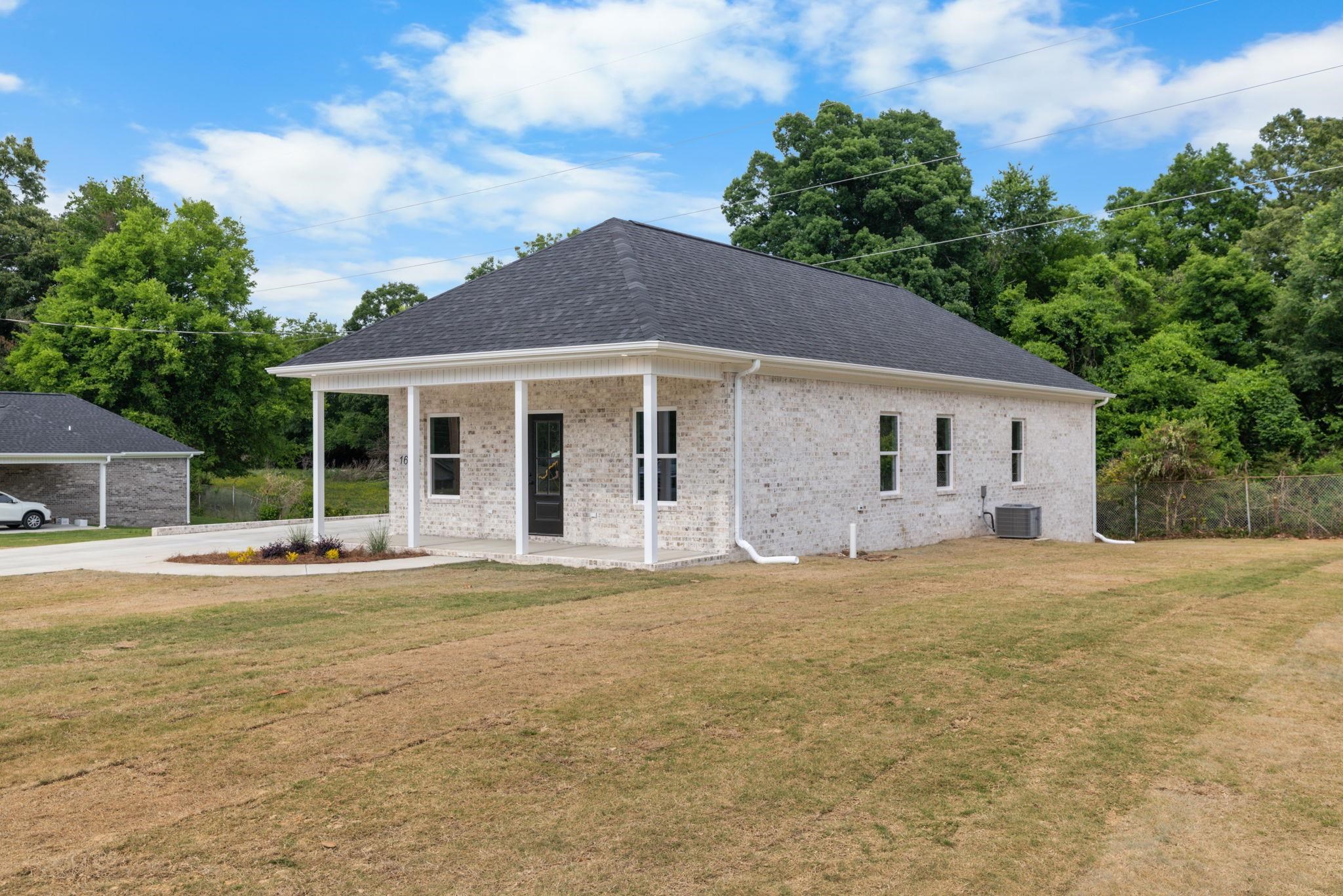165 E Lakeside Dr, Florence, AL 35630 — photo 3