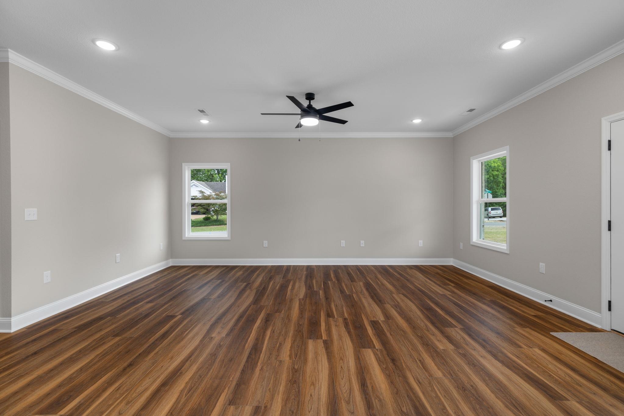 165 E Lakeside Dr, Florence, AL 35630 — photo 5