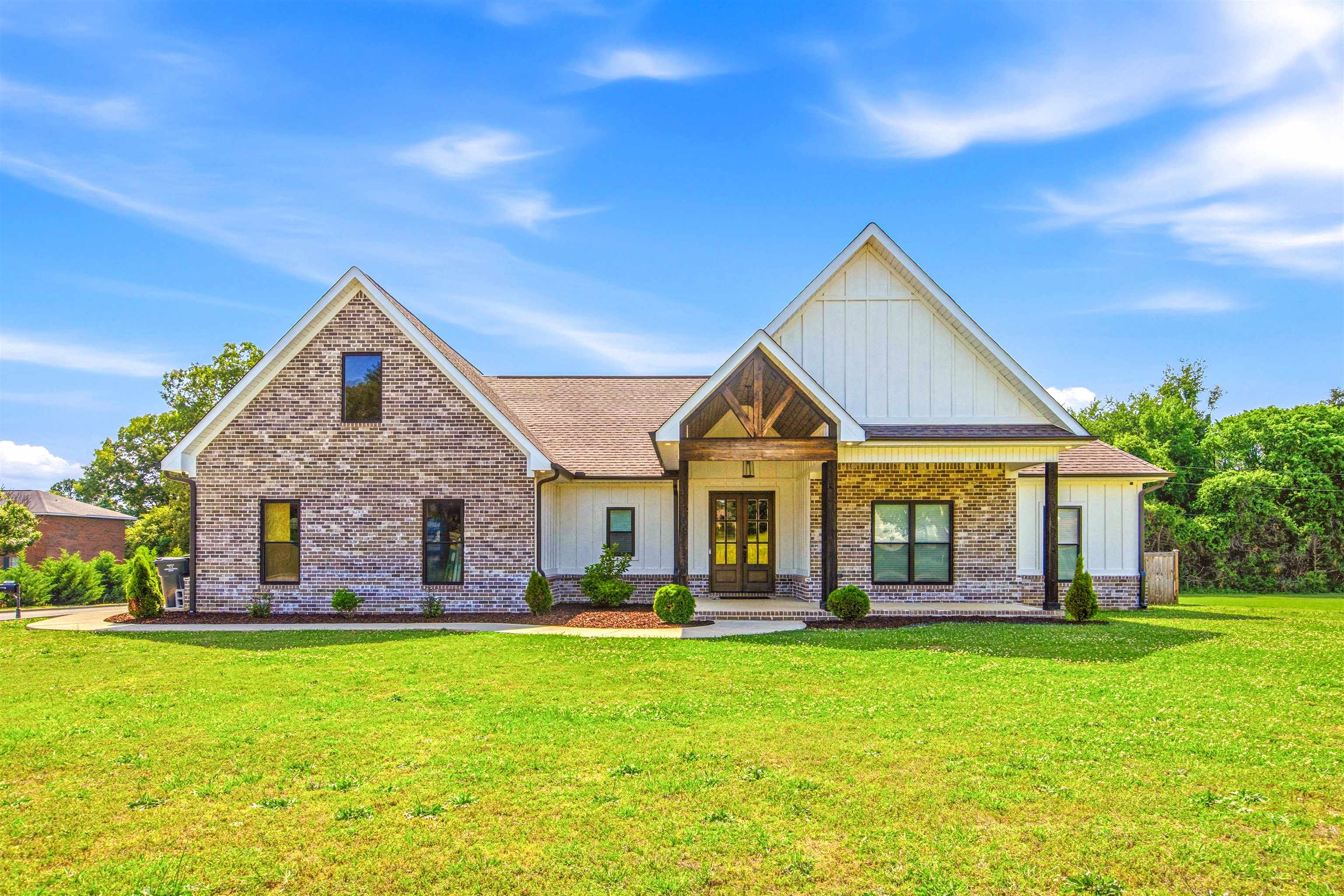 482 Deer Run, Rogersville, AL 35652 — photo 1