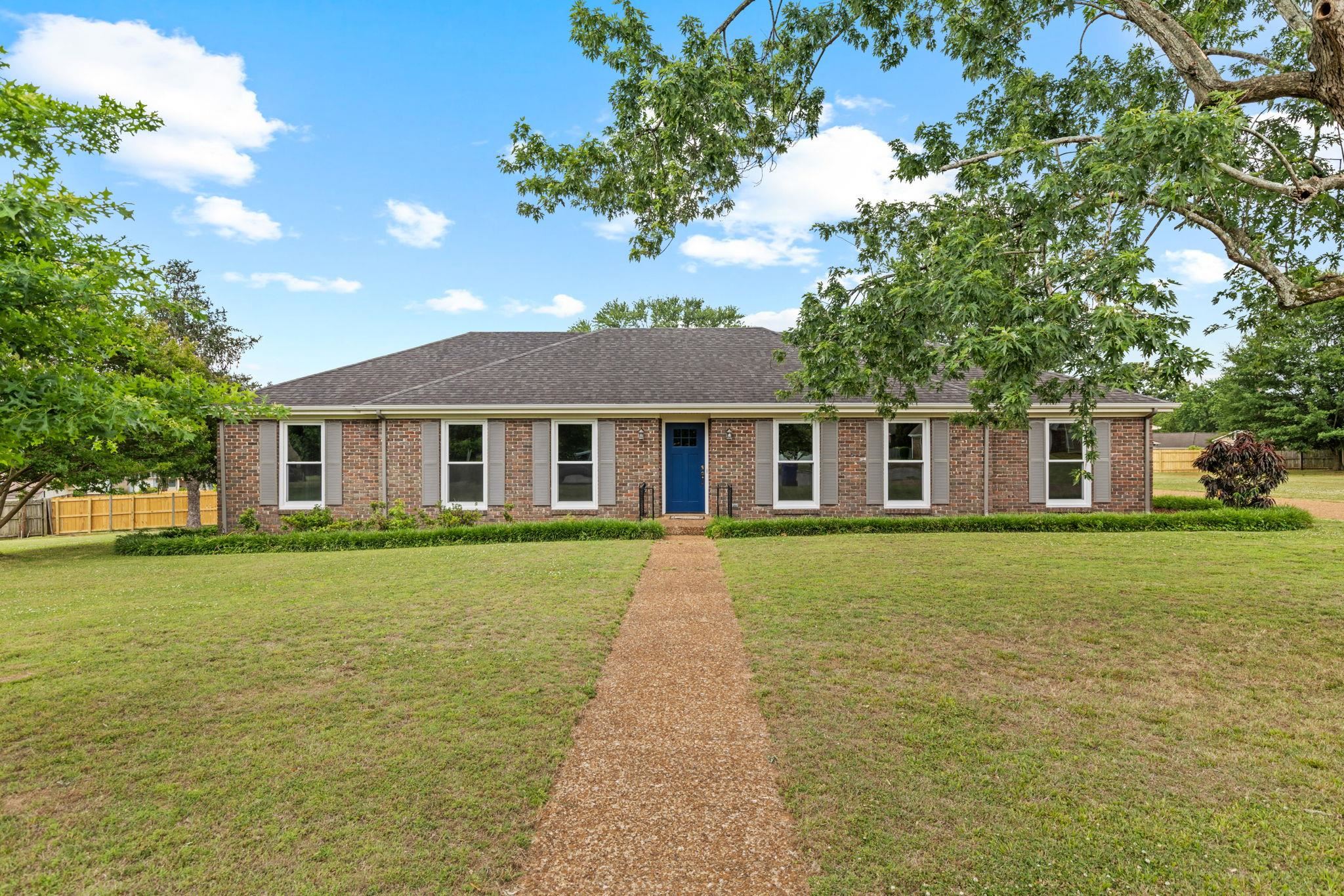 1344 Rickwood Ct, Florence, AL 35630 — photo 1