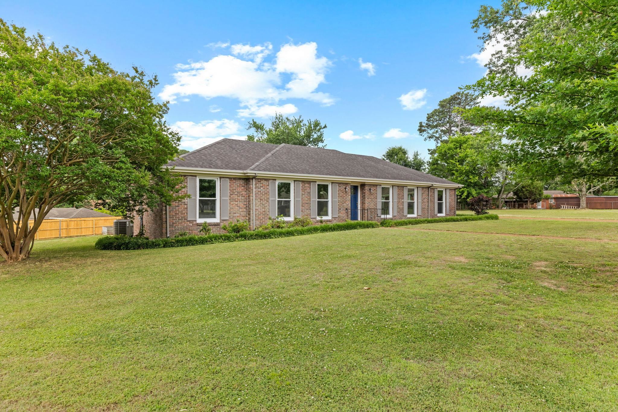 1344 Rickwood Ct, Florence, AL 35630 — photo 2