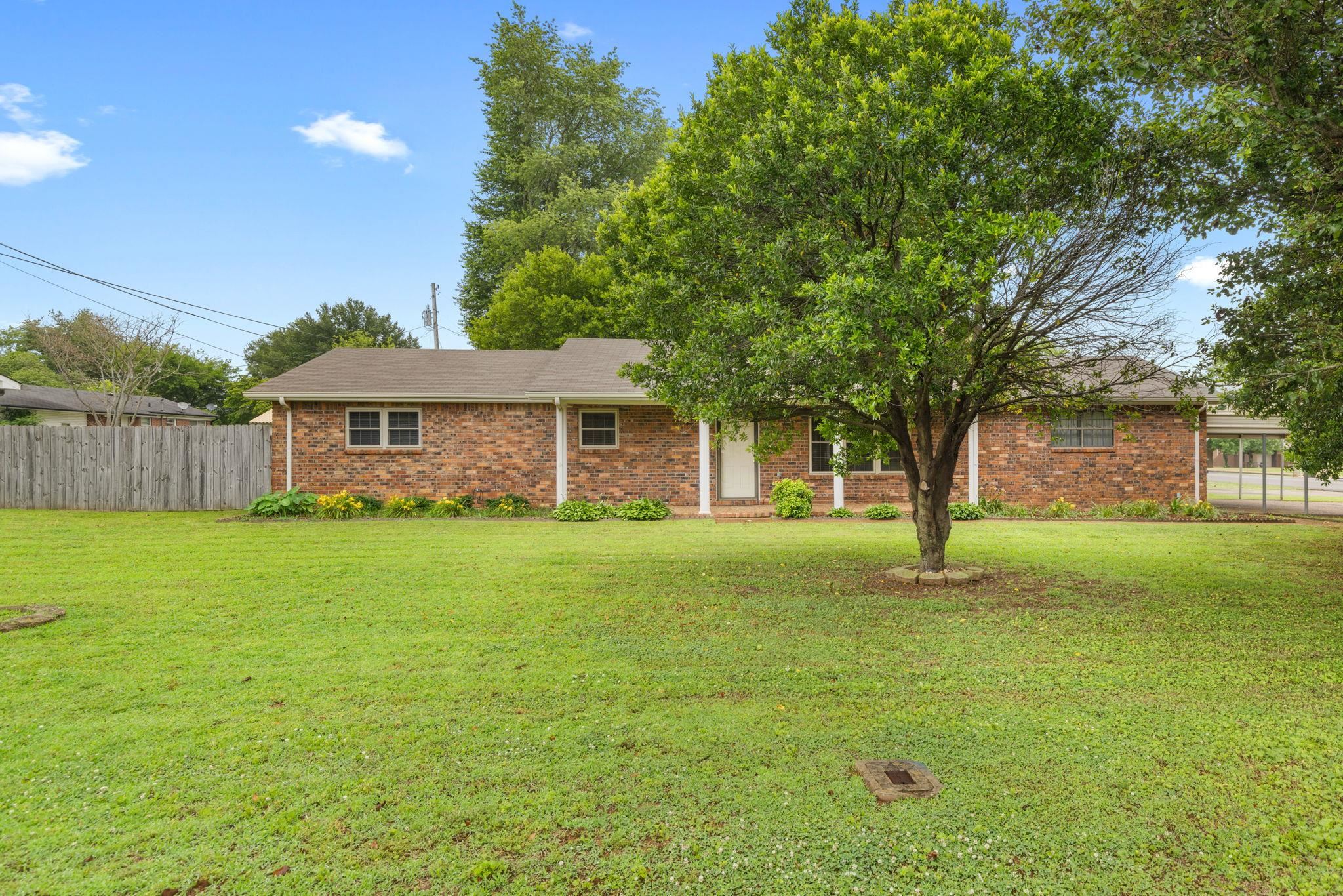 1603 Gusmus Ave, Muscle Shoals, AL 35661 — photo 1