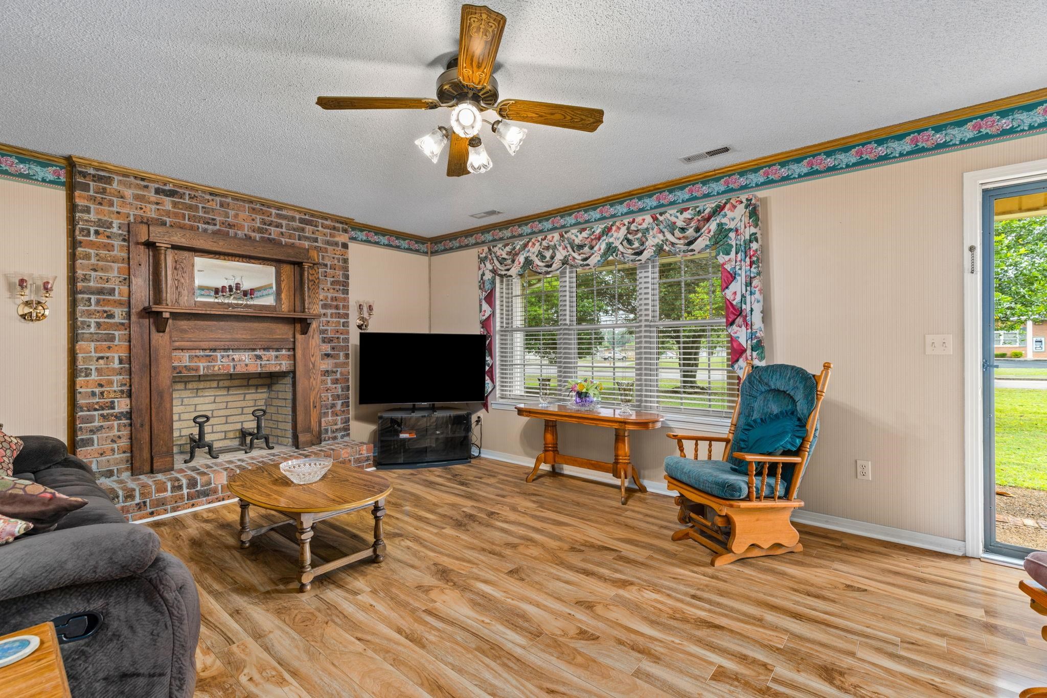1603 Gusmus Ave, Muscle Shoals, AL 35661 — photo 3