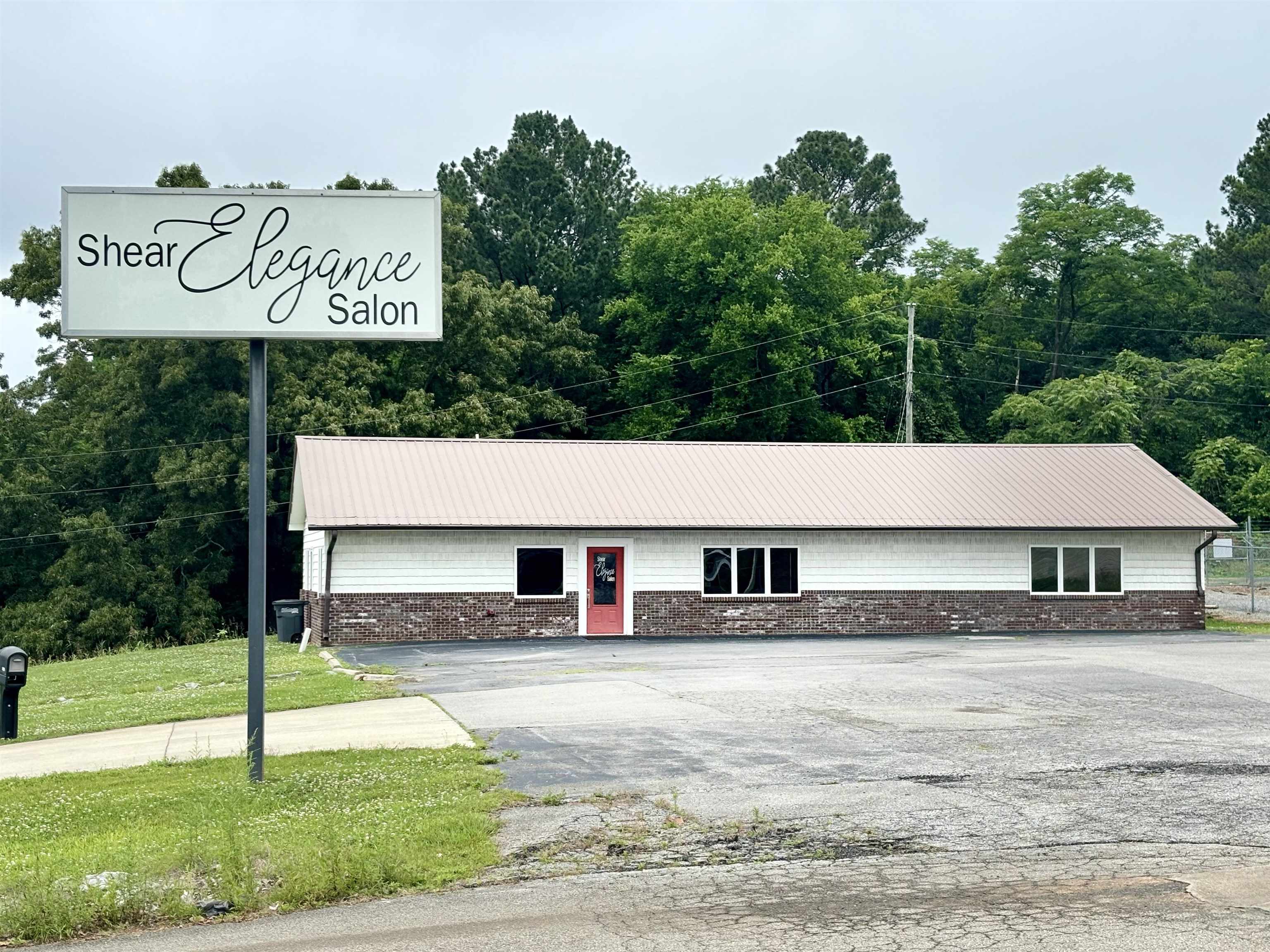 814 Franklin St, Russellville, AL 35653 — photo 1