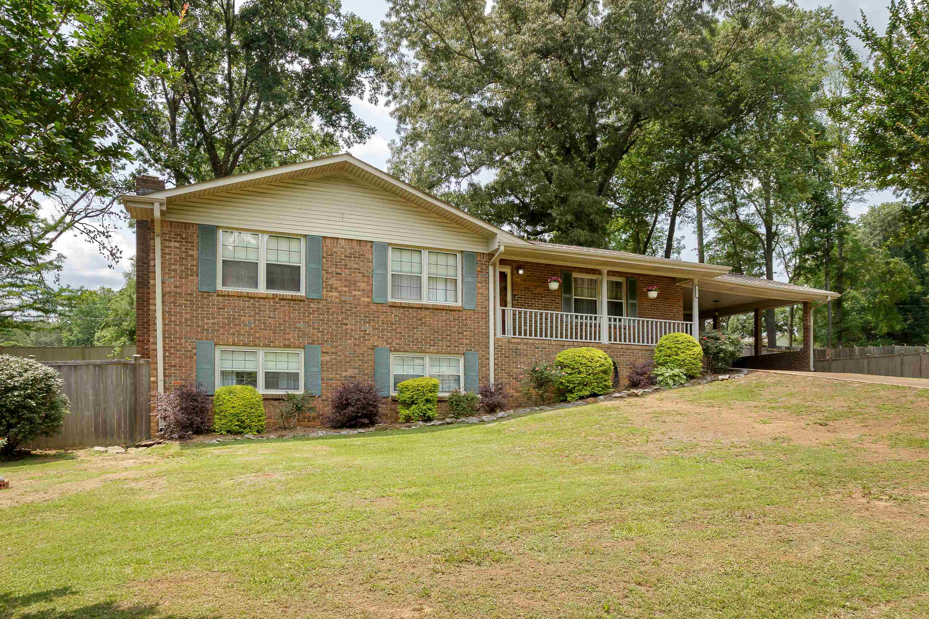 231 Cedar Ln, Killen, AL 35645 — photo 1
